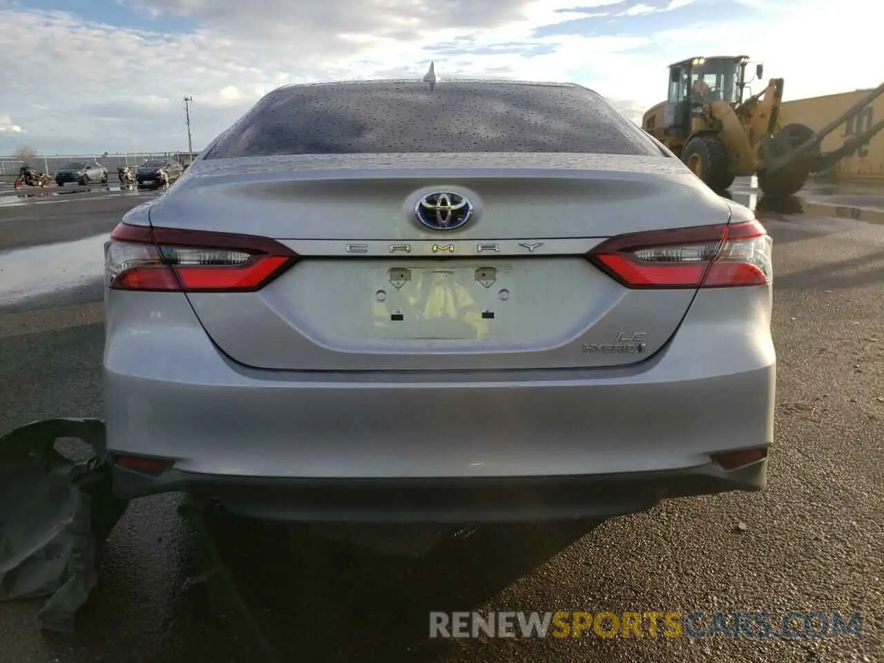 6 Photograph of a damaged car 4T1C31AKXNU590584 TOYOTA CAMRY 2022