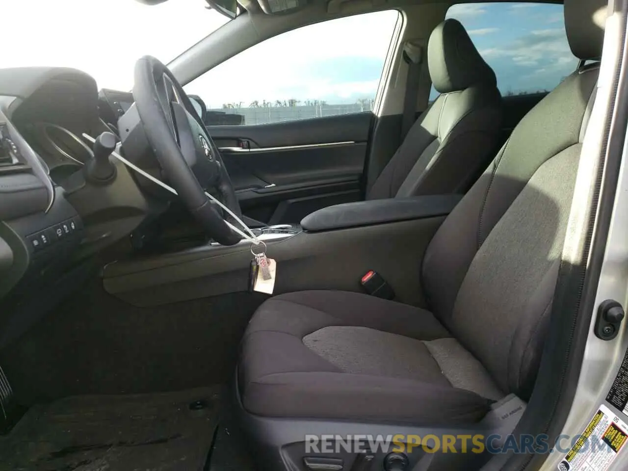 7 Photograph of a damaged car 4T1C31AKXNU590584 TOYOTA CAMRY 2022