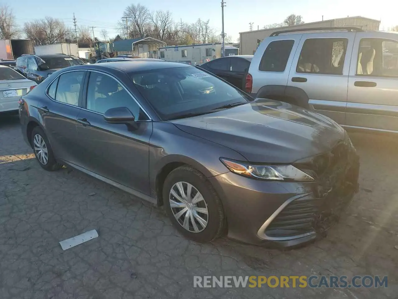 4 Photograph of a damaged car 4T1C31AKXNU595283 TOYOTA CAMRY 2022