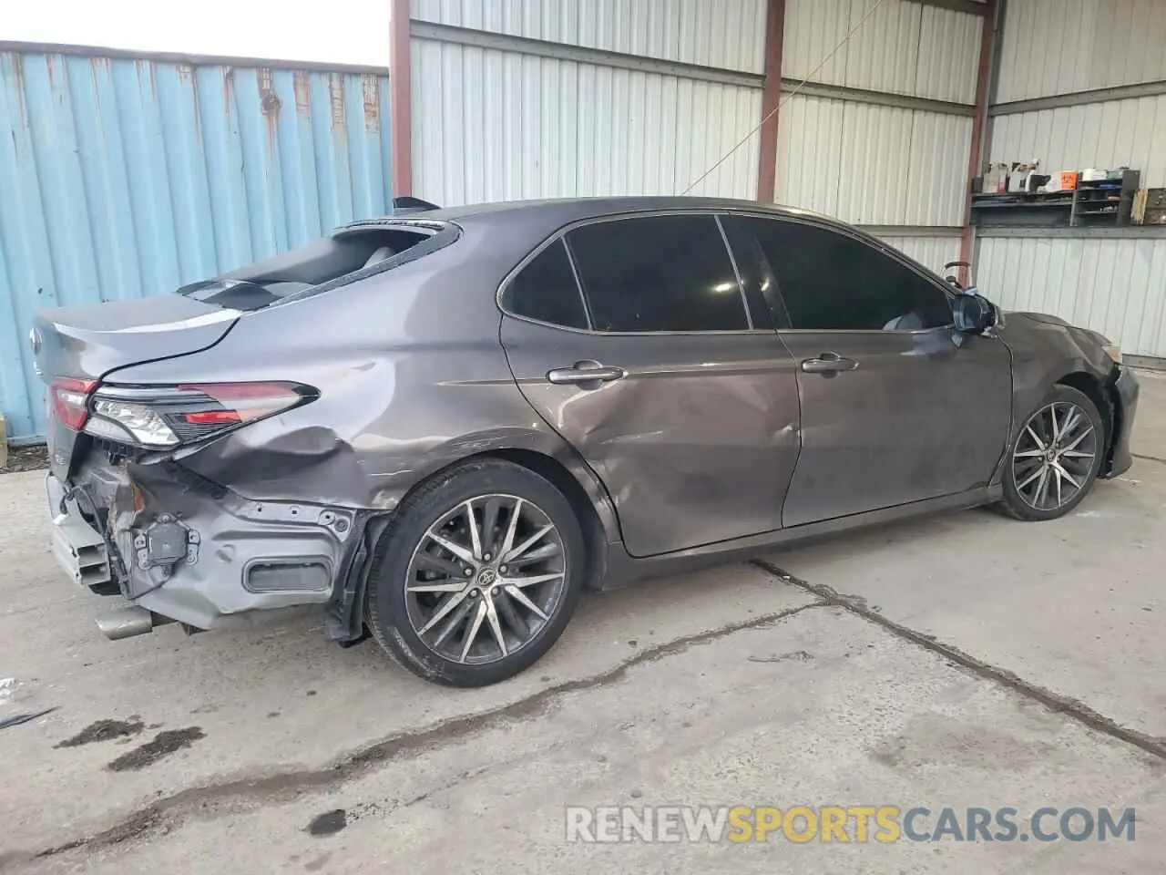 3 Photograph of a damaged car 4T1F11AK2NU030464 TOYOTA CAMRY 2022