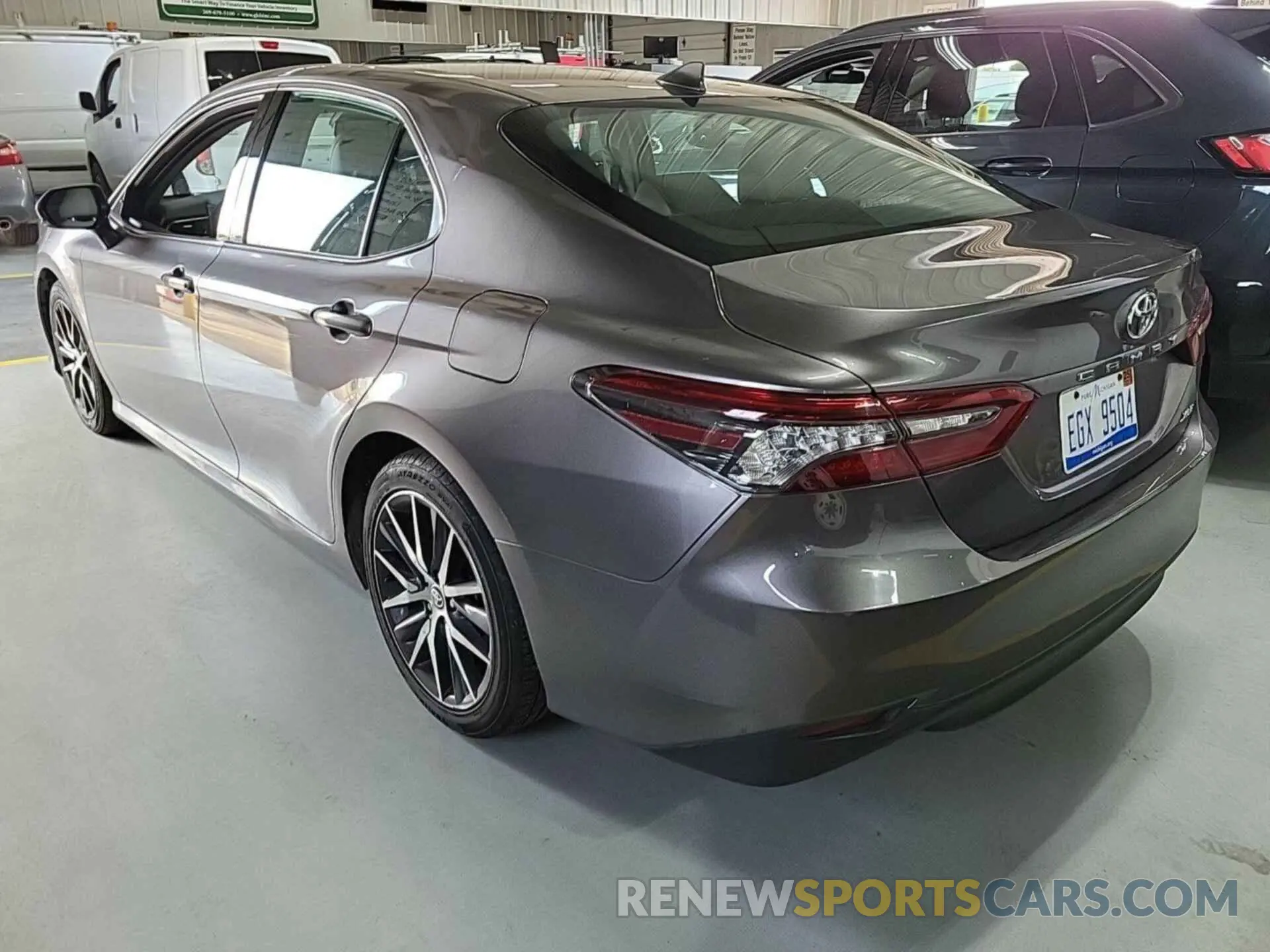 19 Фотография поврежденного автомобиля 4T1F11AK3NU021823 TOYOTA CAMRY 2022