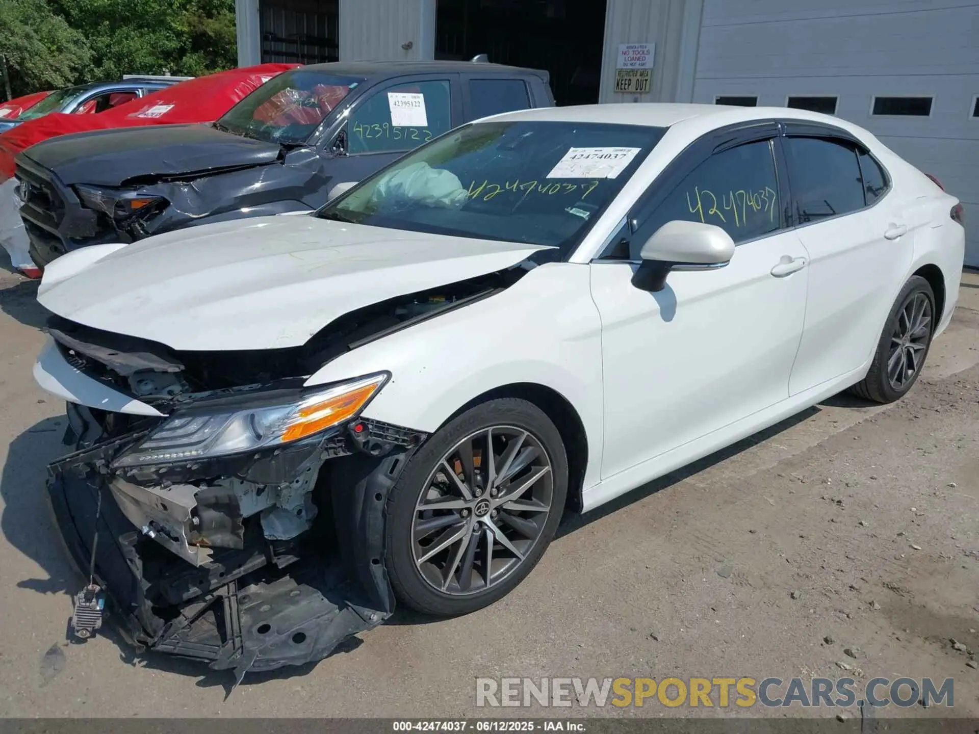 2 Photograph of a damaged car 4T1F11AK7NU702535 TOYOTA CAMRY 2022