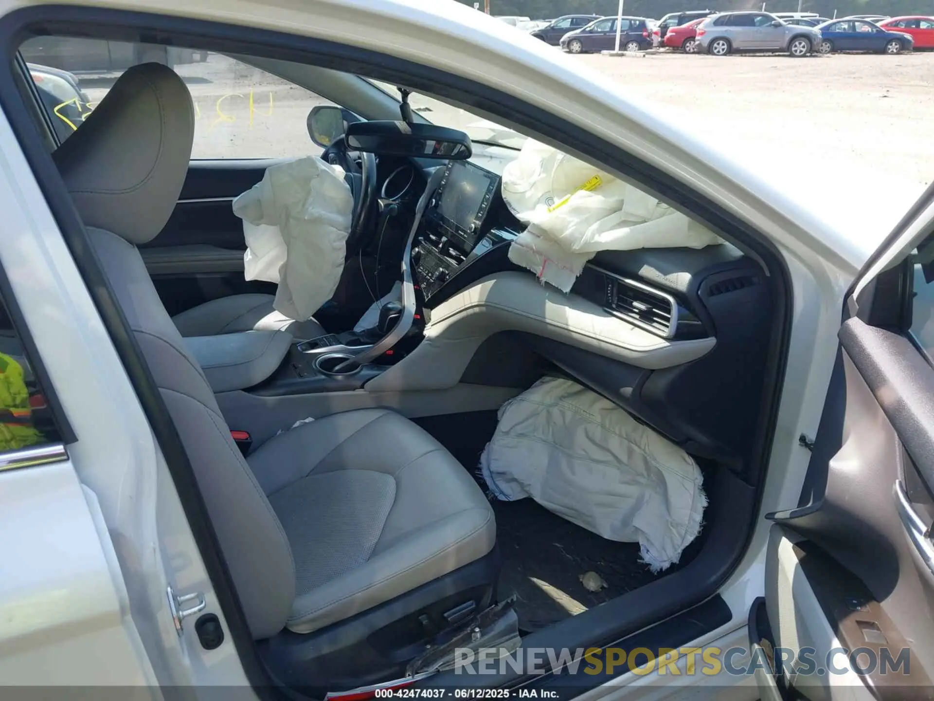 5 Photograph of a damaged car 4T1F11AK7NU702535 TOYOTA CAMRY 2022