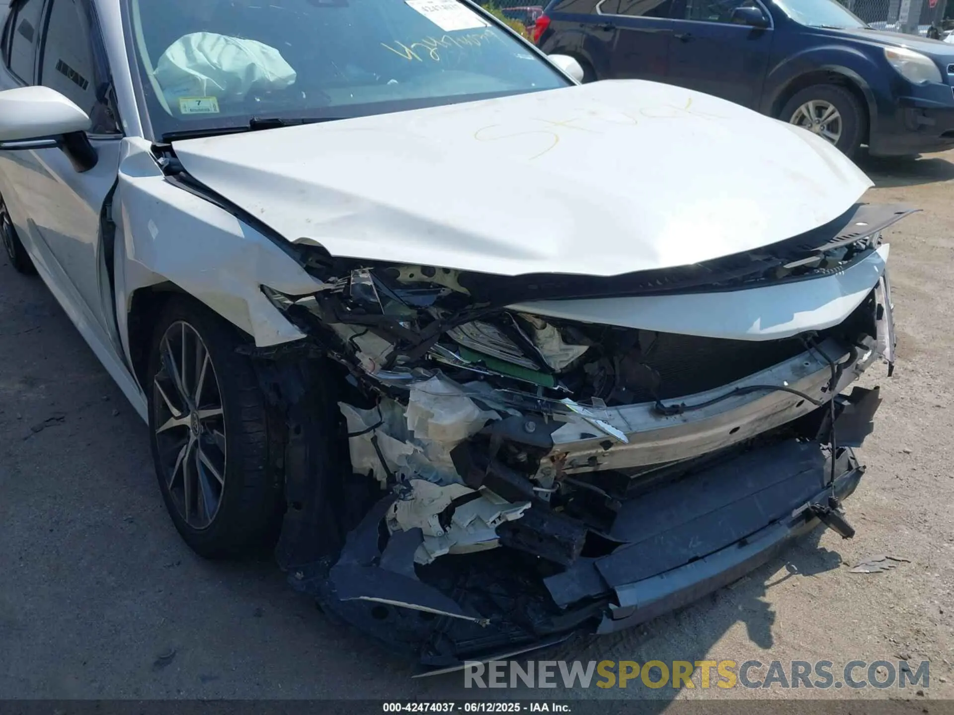 6 Photograph of a damaged car 4T1F11AK7NU702535 TOYOTA CAMRY 2022