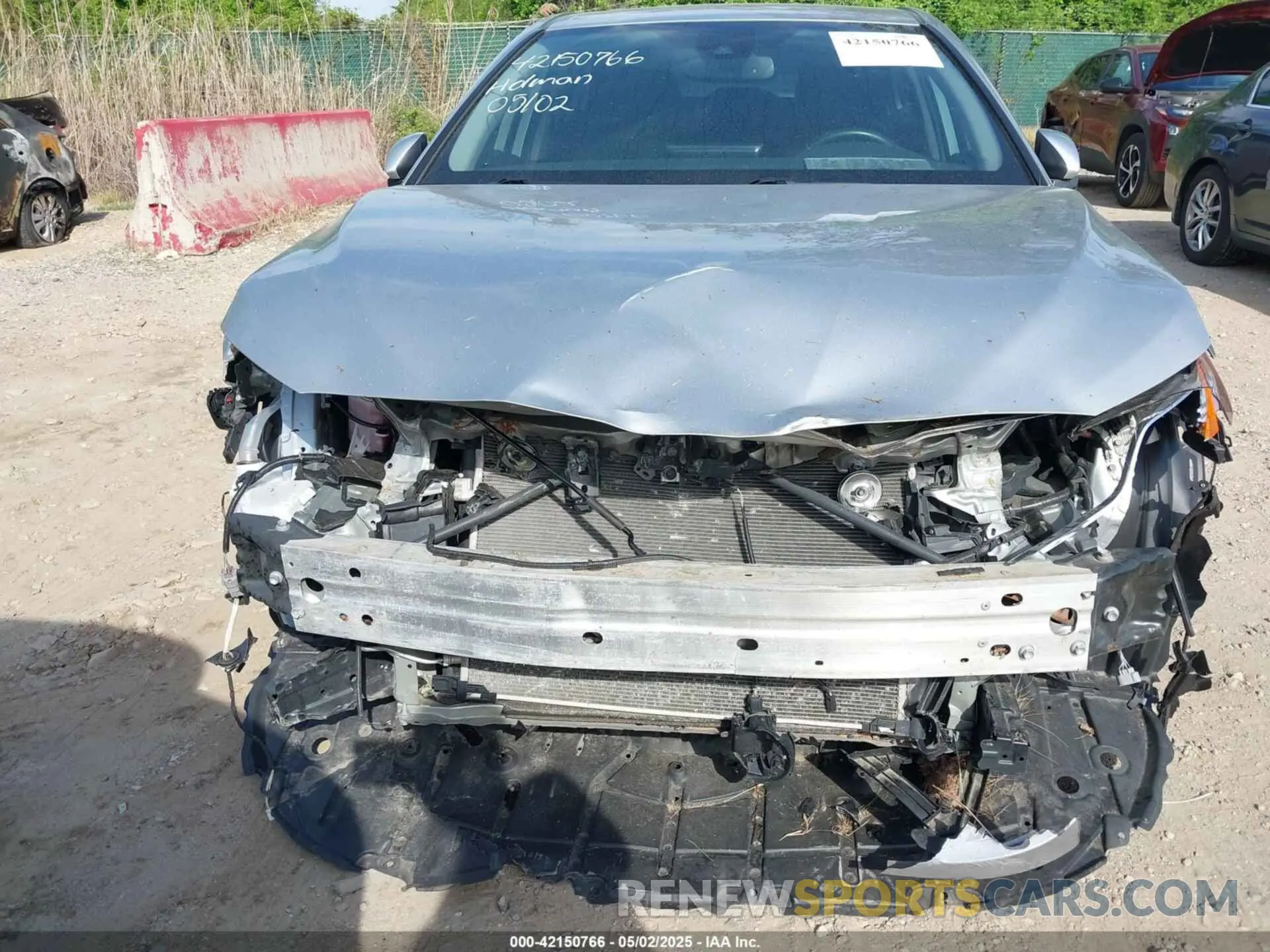6 Photograph of a damaged car 4T1F11AK9NU020501 TOYOTA CAMRY 2022