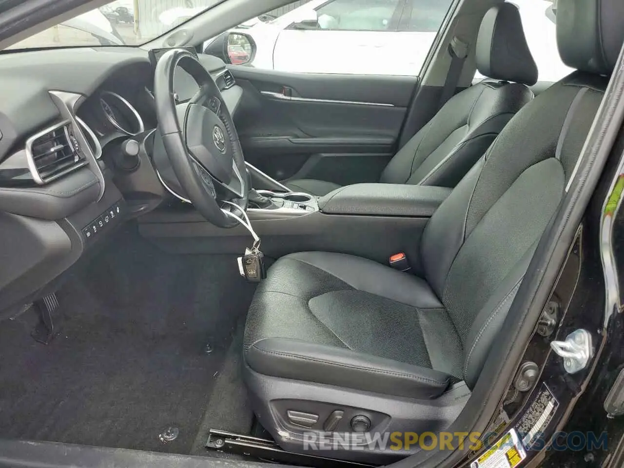 7 Photograph of a damaged car 4T1F11AKXNU075166 TOYOTA CAMRY 2022