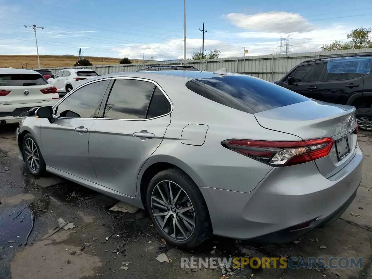 2 Photograph of a damaged car 4T1F11BK2NU056593 TOYOTA CAMRY 2022