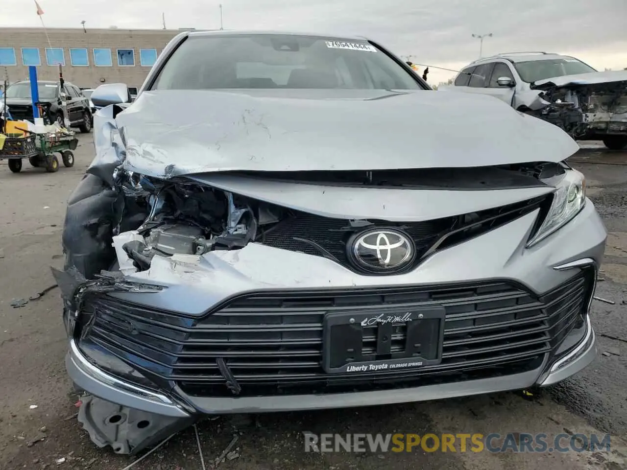5 Photograph of a damaged car 4T1F11BK2NU056593 TOYOTA CAMRY 2022