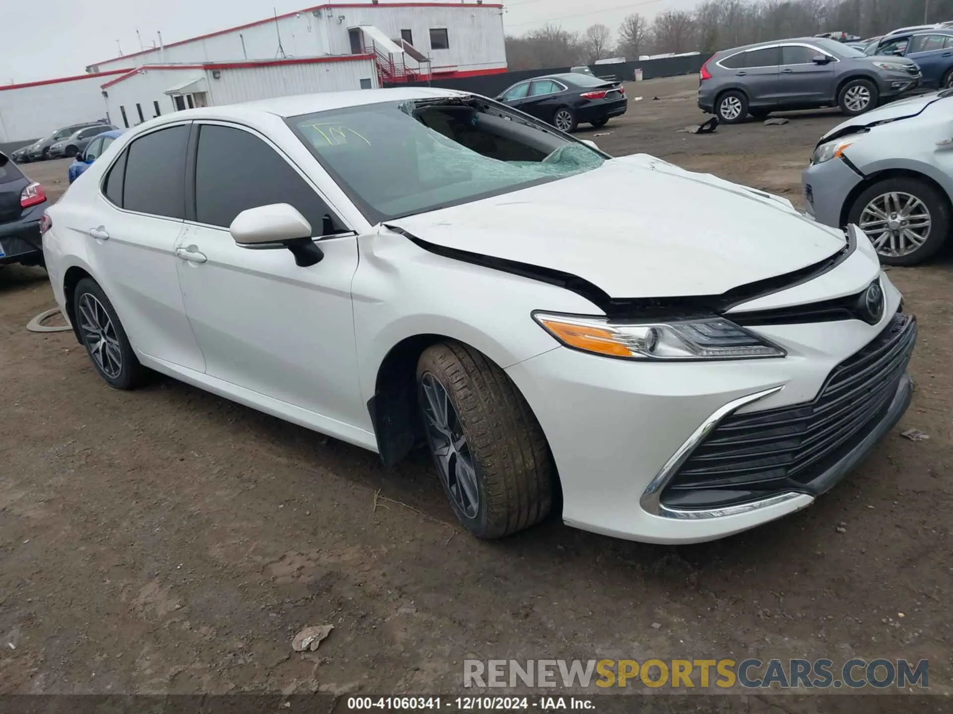 1 Photograph of a damaged car 4T1F11BK3NU063651 TOYOTA CAMRY 2022