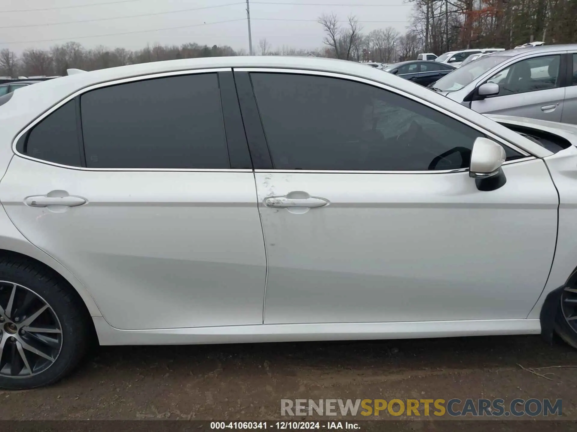 12 Photograph of a damaged car 4T1F11BK3NU063651 TOYOTA CAMRY 2022