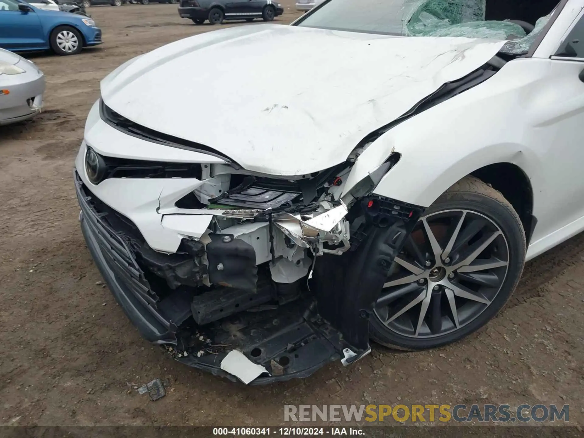 6 Photograph of a damaged car 4T1F11BK3NU063651 TOYOTA CAMRY 2022