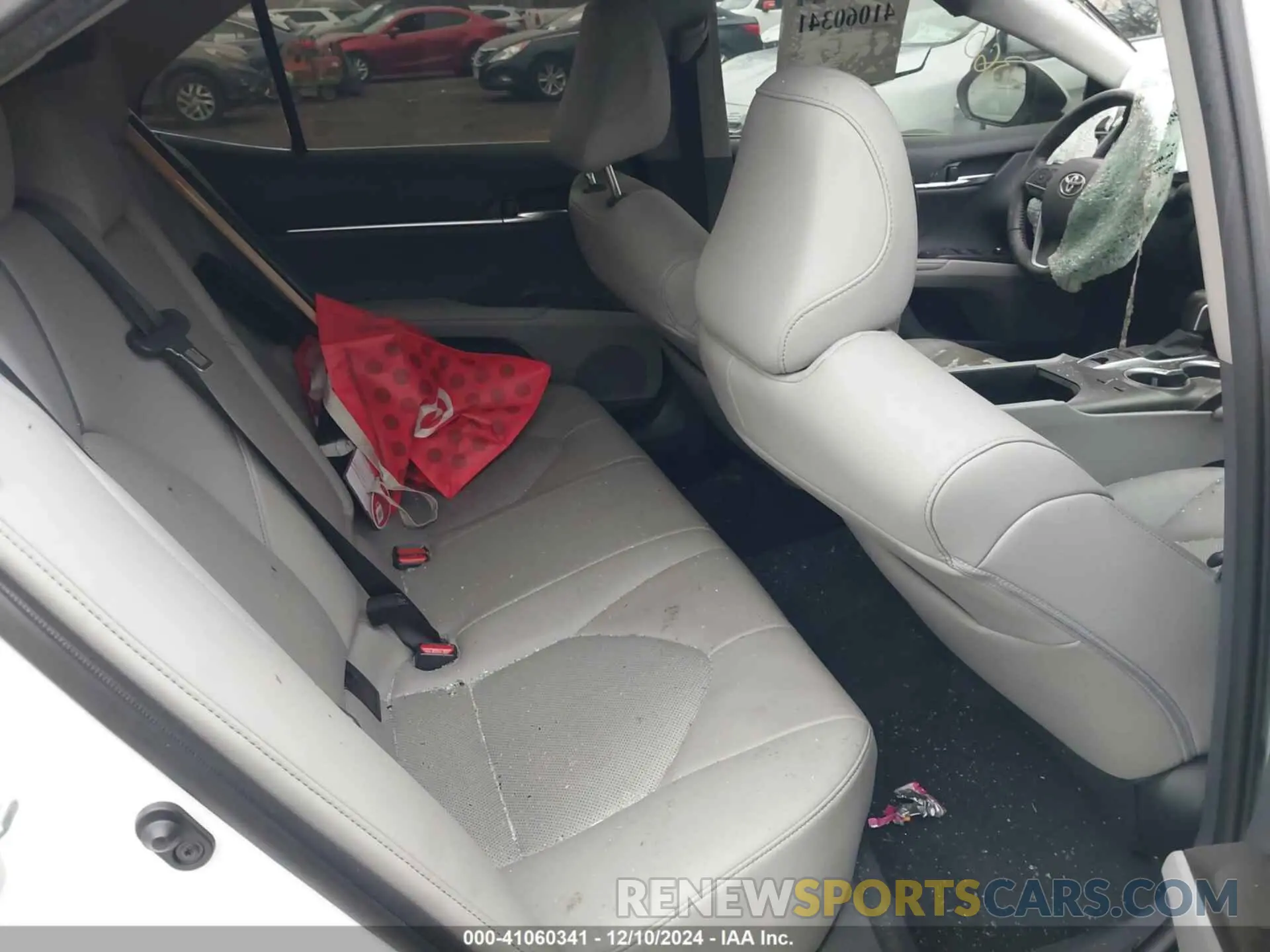 8 Photograph of a damaged car 4T1F11BK3NU063651 TOYOTA CAMRY 2022