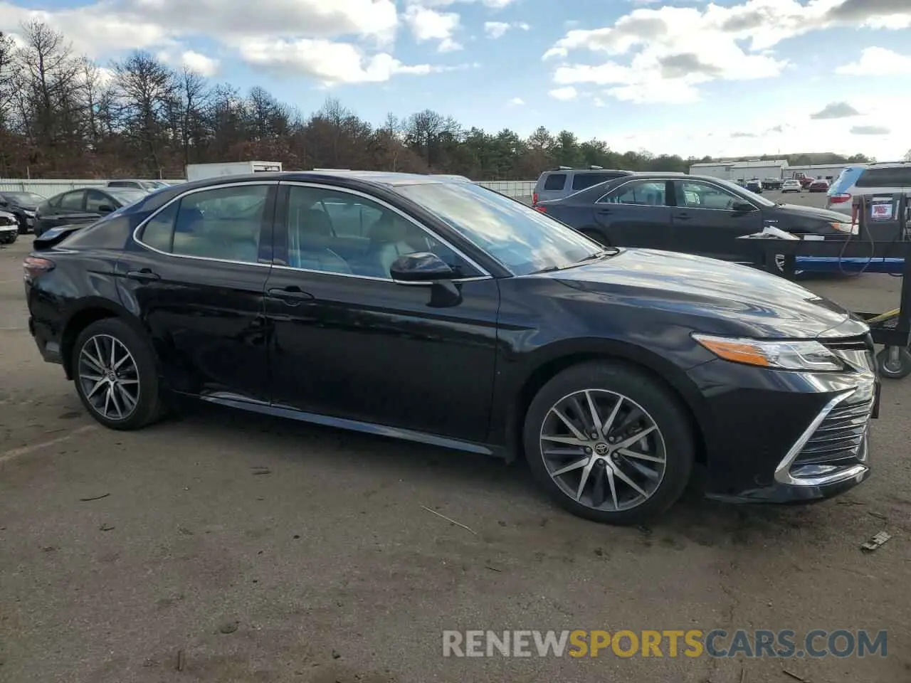 4 Фотография поврежденного автомобиля 4T1F11BK9NU055599 TOYOTA CAMRY 2022