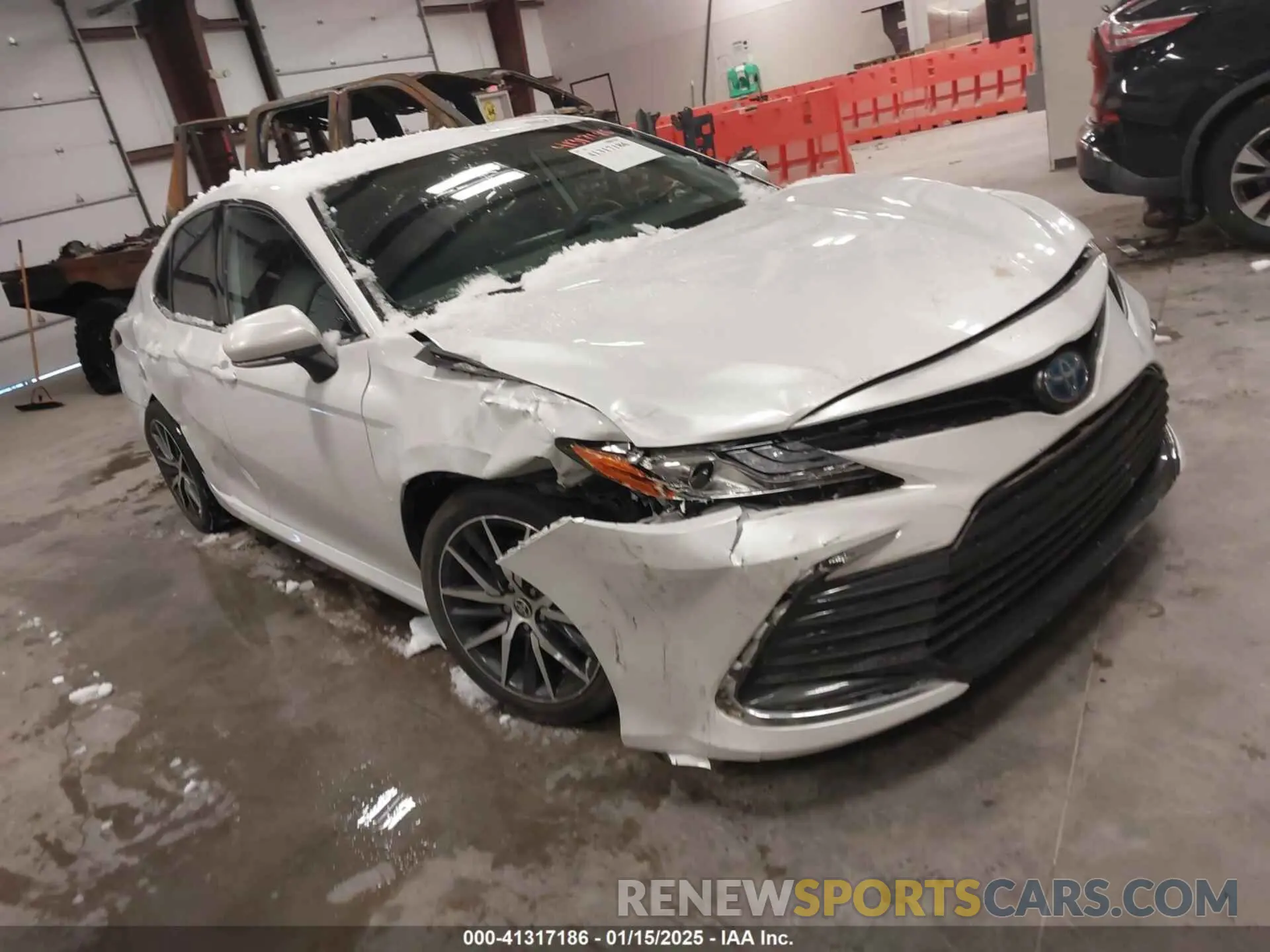 1 Photograph of a damaged car 4T1F31AK0NU588162 TOYOTA CAMRY 2022