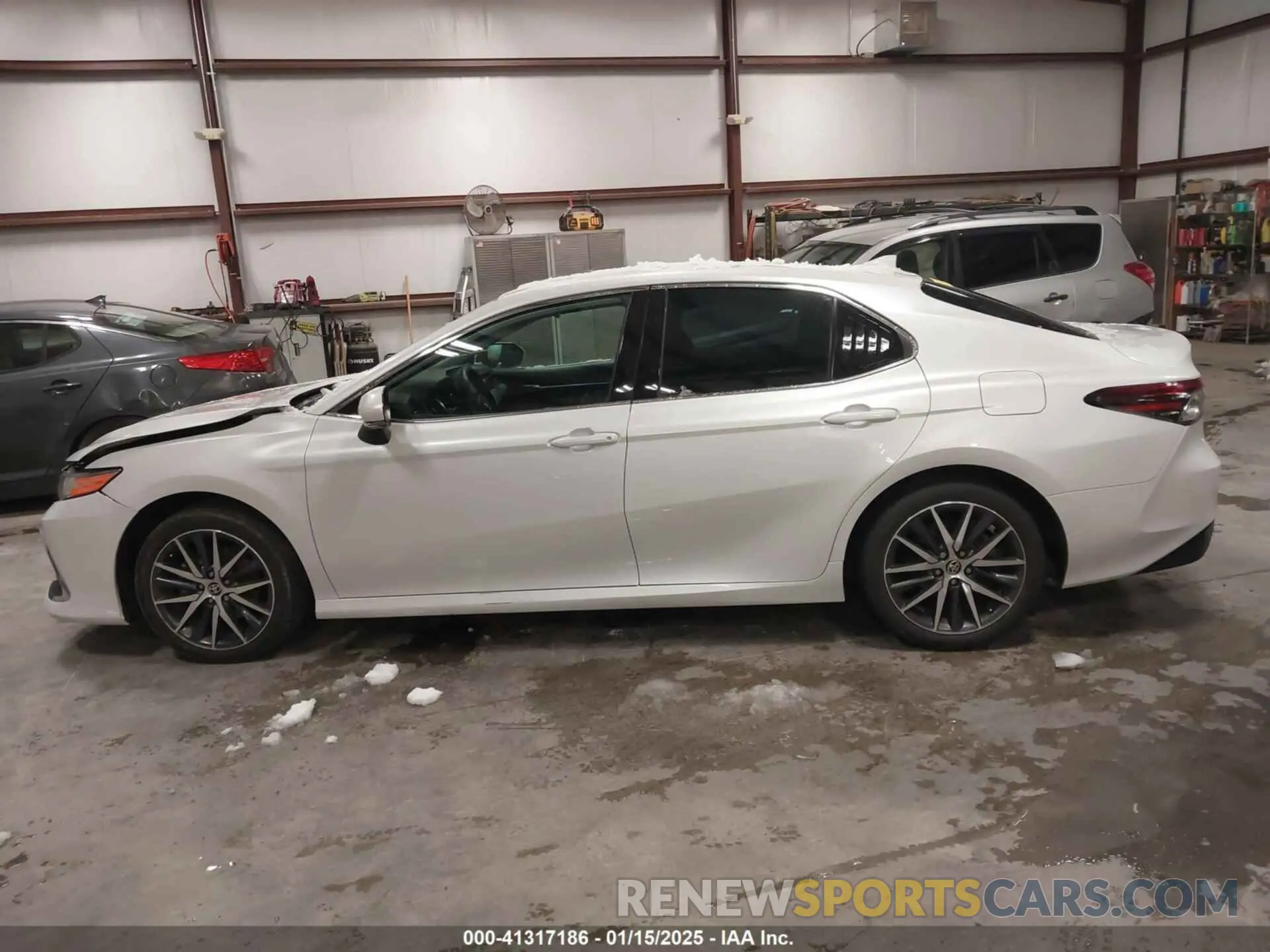 14 Photograph of a damaged car 4T1F31AK0NU588162 TOYOTA CAMRY 2022
