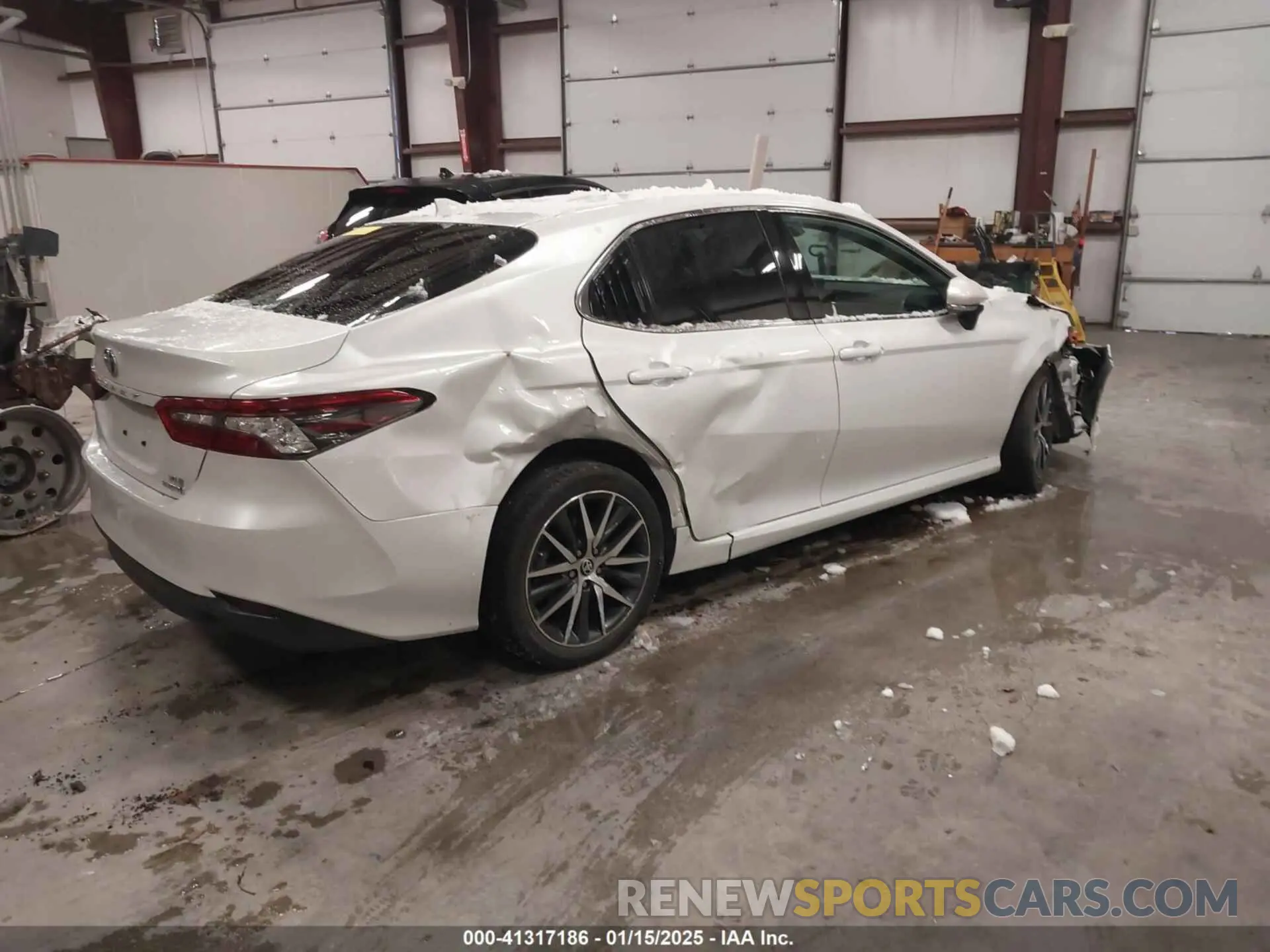 4 Photograph of a damaged car 4T1F31AK0NU588162 TOYOTA CAMRY 2022