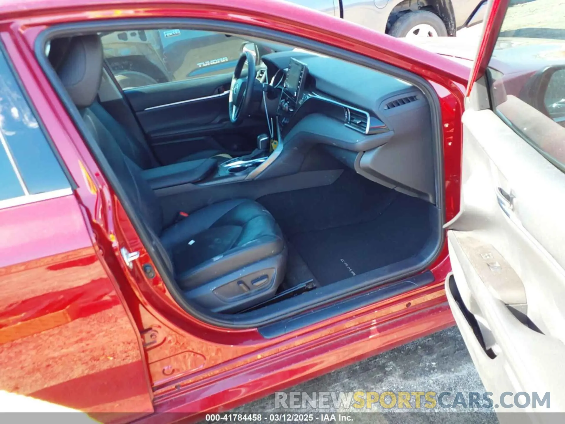 5 Photograph of a damaged car 4T1F31AK2NU576207 TOYOTA CAMRY 2022