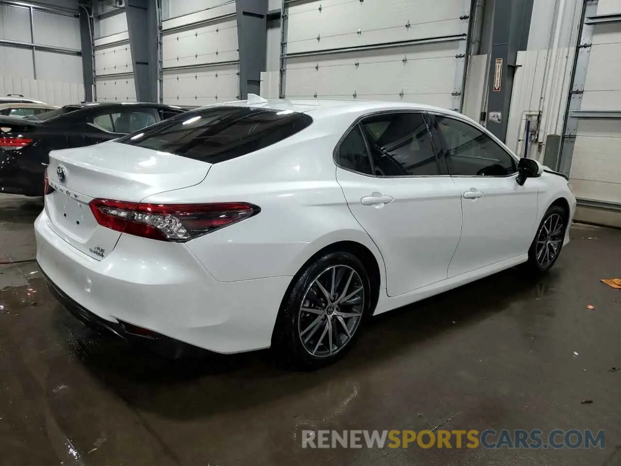 3 Фотография поврежденного автомобиля 4T1F31AK3NU582596 TOYOTA CAMRY 2022