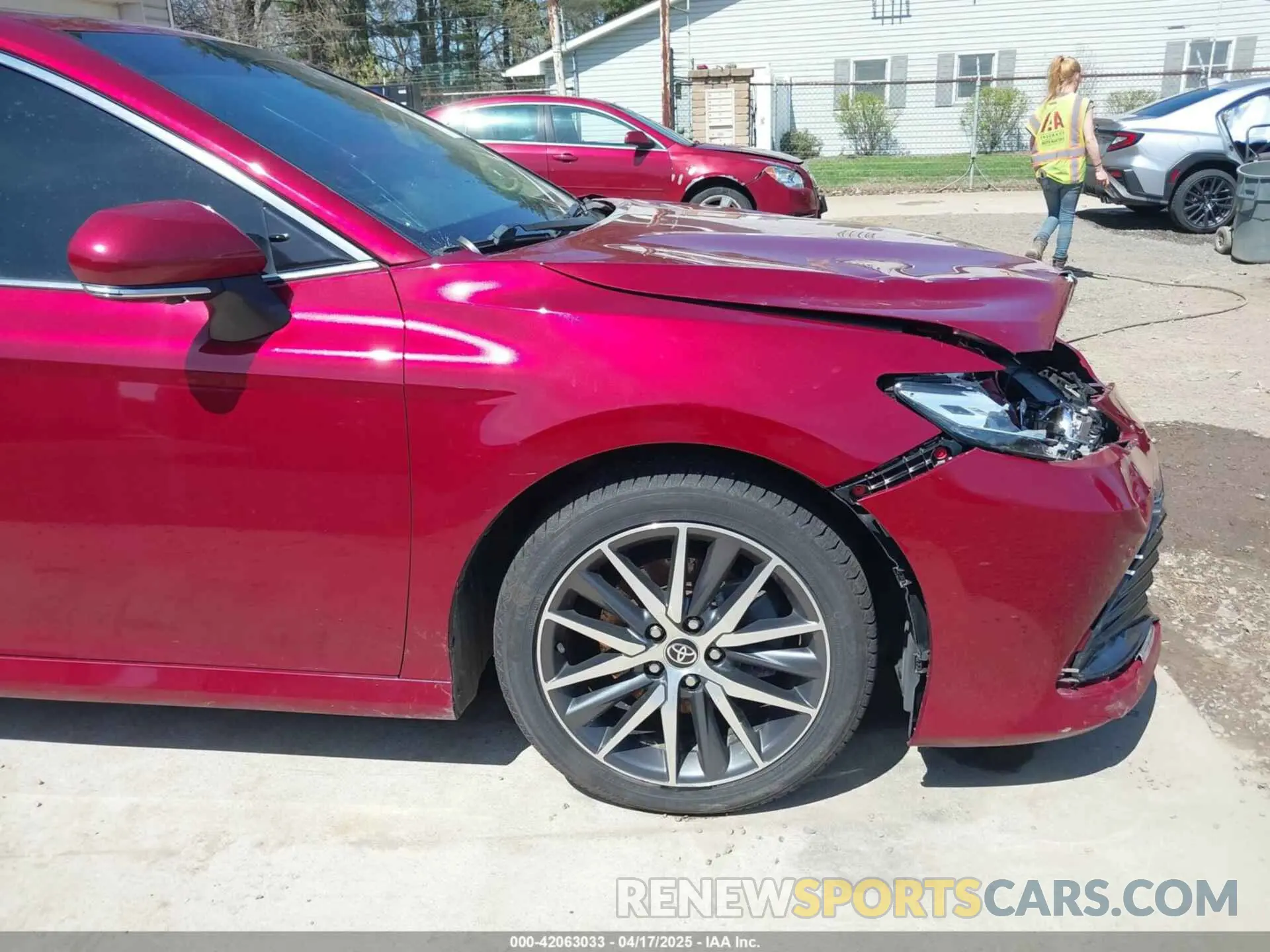 17 Photograph of a damaged car 4T1F31AK4NU034347 TOYOTA CAMRY 2022