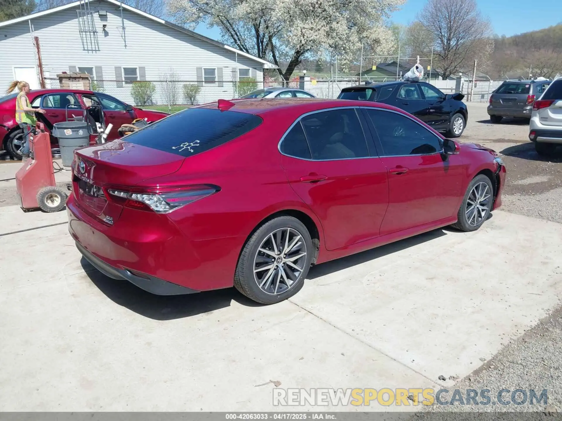 4 Photograph of a damaged car 4T1F31AK4NU034347 TOYOTA CAMRY 2022