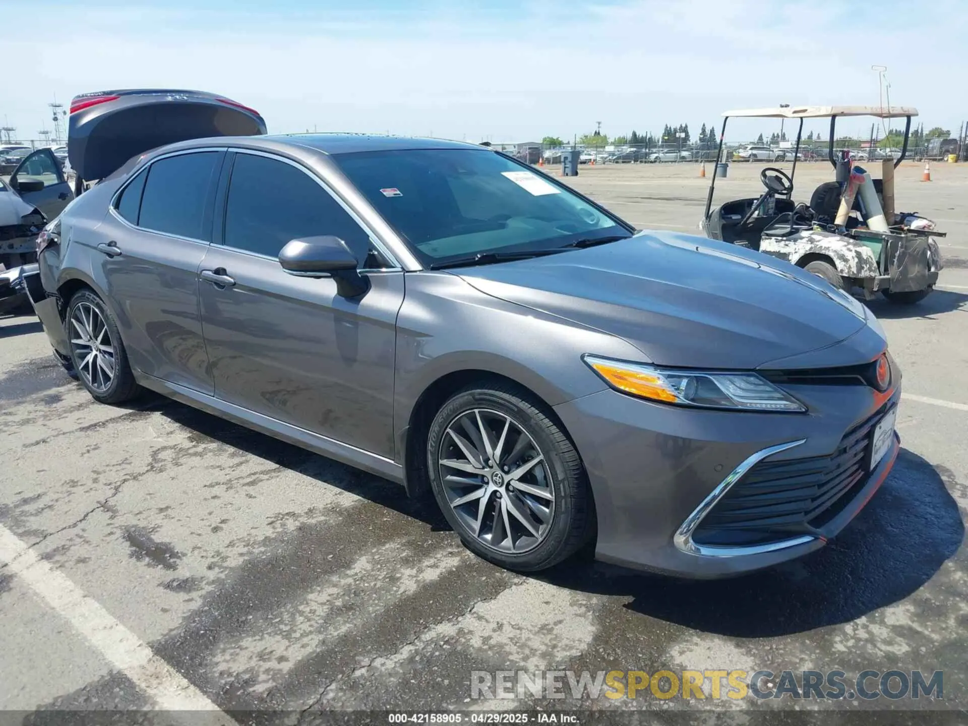 1 Photograph of a damaged car 4T1F31AK6NU592331 TOYOTA CAMRY 2022