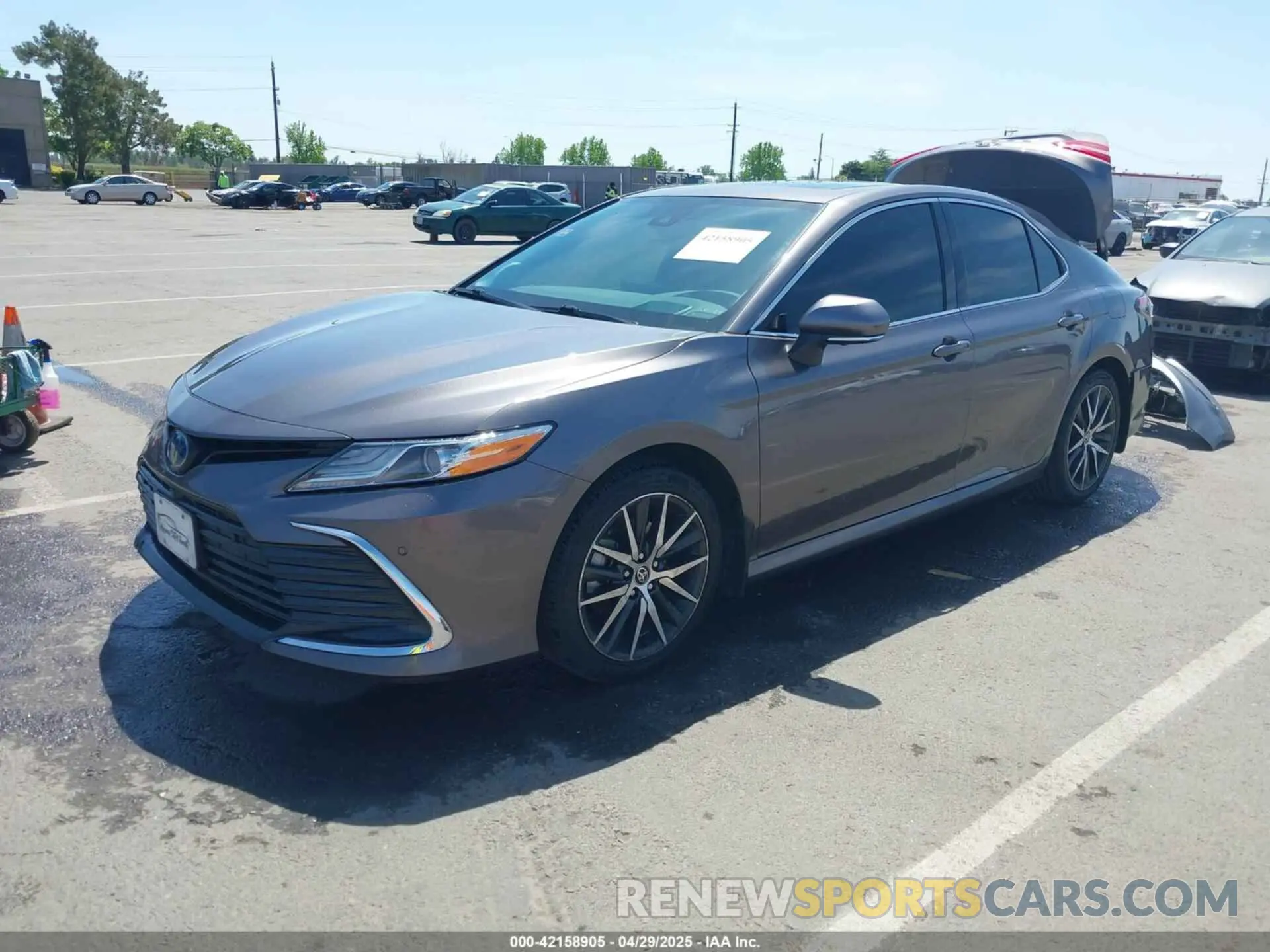 2 Photograph of a damaged car 4T1F31AK6NU592331 TOYOTA CAMRY 2022
