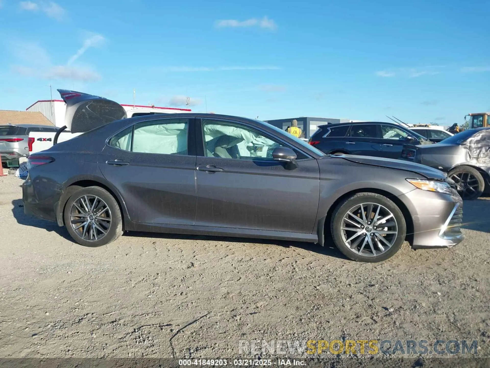 13 Photograph of a damaged car 4T1F31AK7NU575845 TOYOTA CAMRY 2022