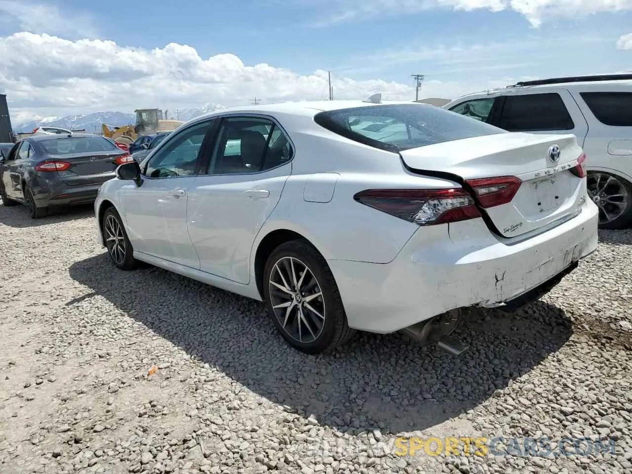 2 Photograph of a damaged car 4T1F31AK7NU578468 TOYOTA CAMRY 2022