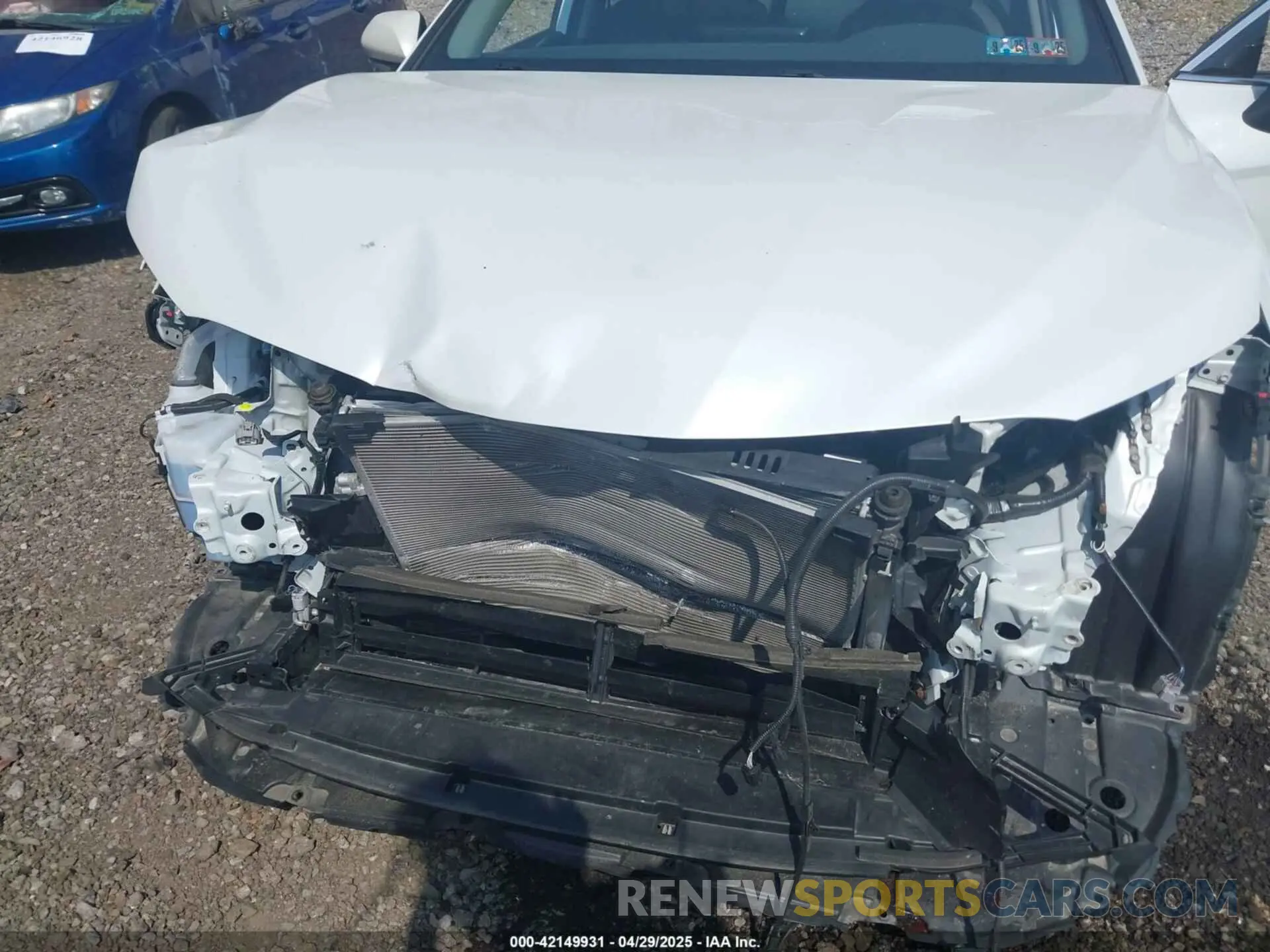 18 Photograph of a damaged car 4T1F31AK8NU574042 TOYOTA CAMRY 2022