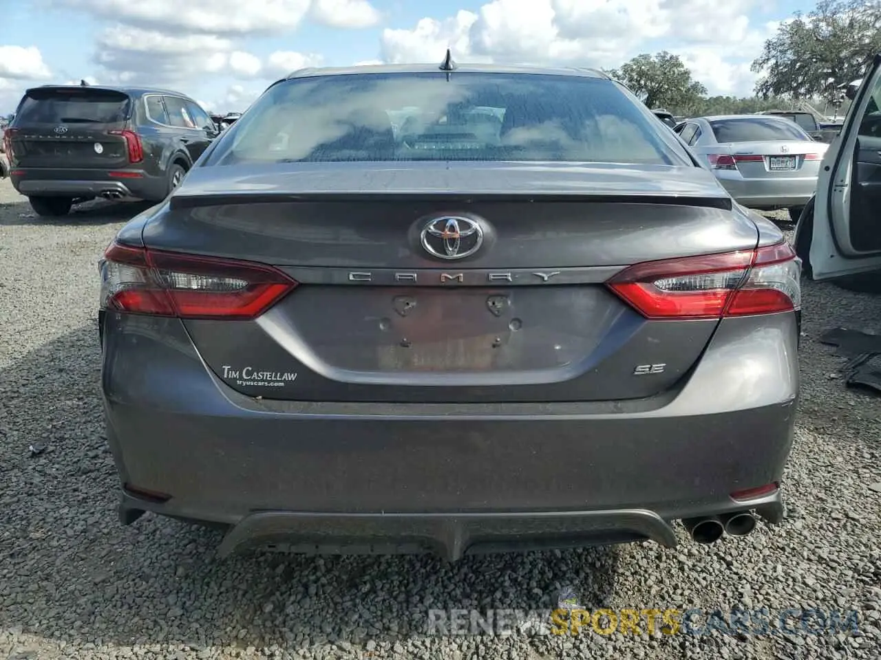 6 Photograph of a damaged car 4T1G11AK0MU469388 TOYOTA CAMRY 2022
