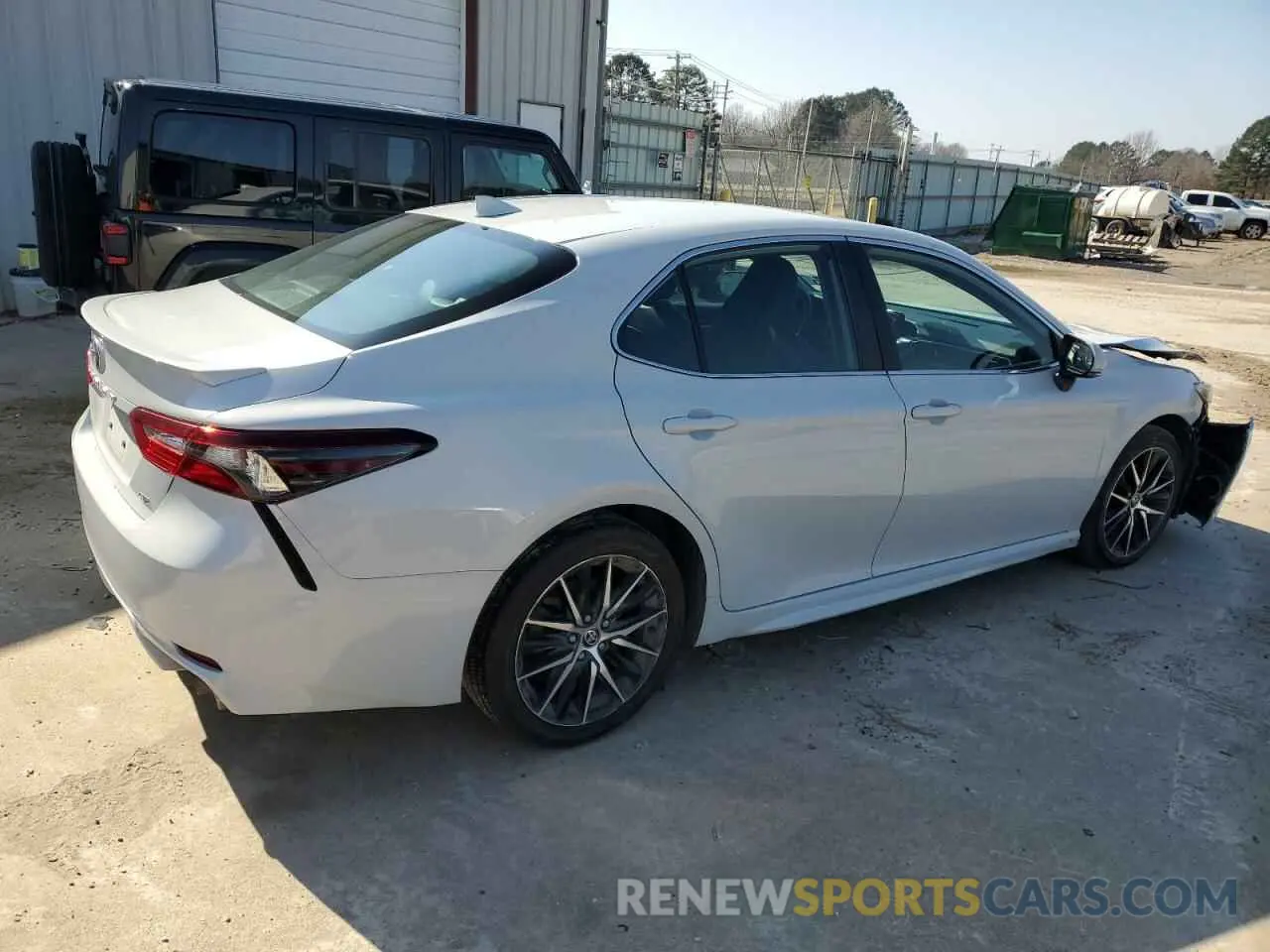 3 Фотография поврежденного автомобиля 4T1G11AK0NU041712 TOYOTA CAMRY 2022