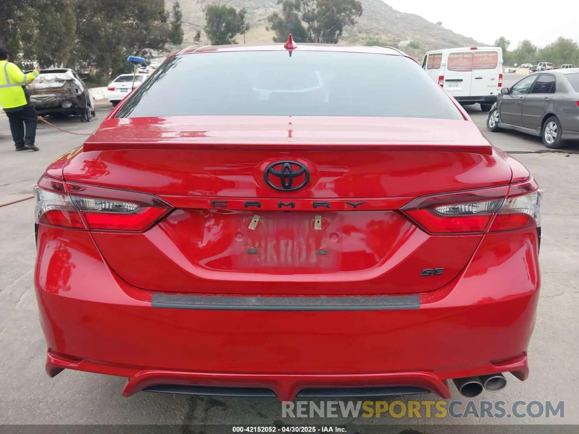 16 Photograph of a damaged car 4T1G11AK0NU052841 TOYOTA CAMRY 2022