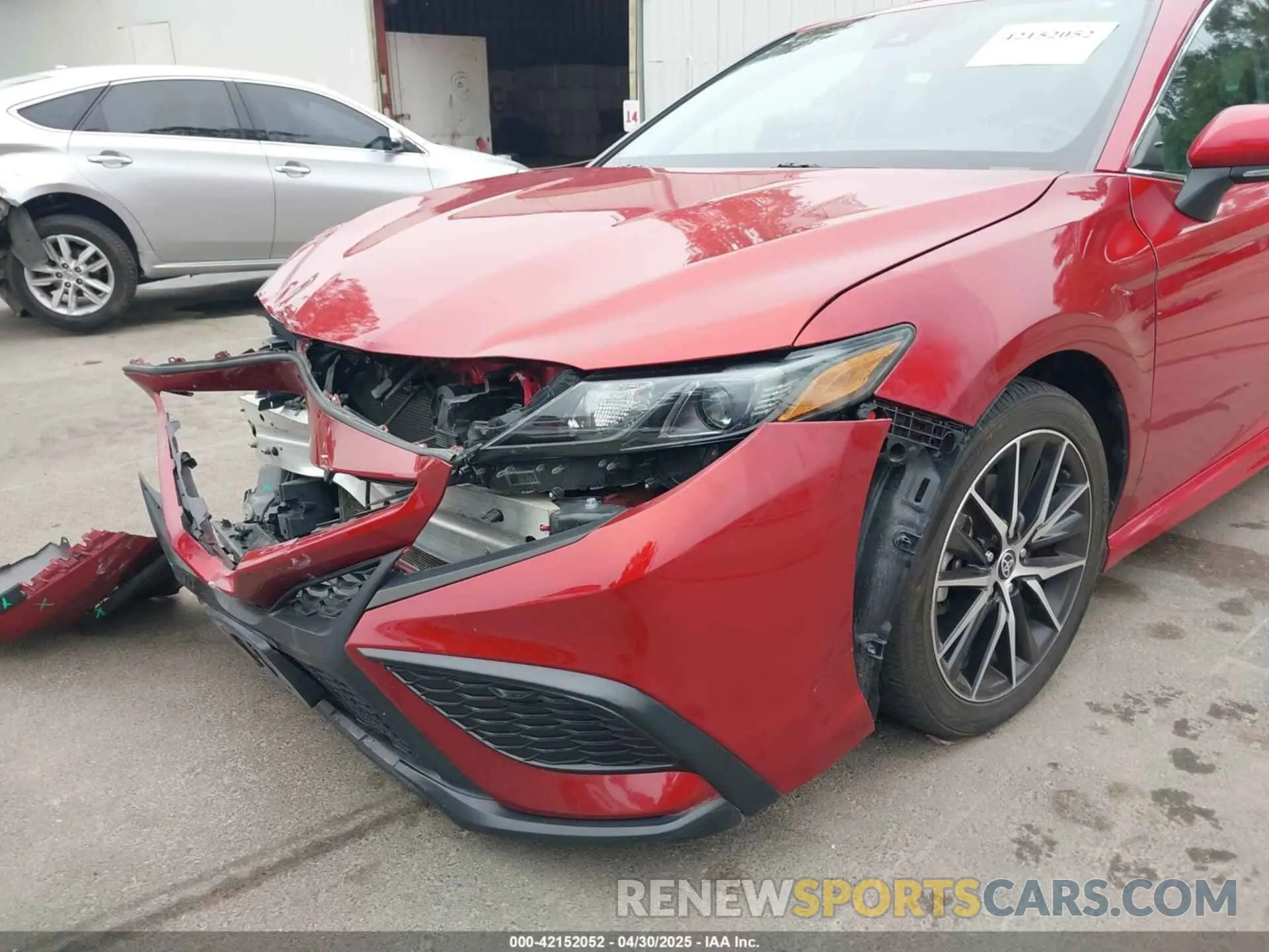 17 Photograph of a damaged car 4T1G11AK0NU052841 TOYOTA CAMRY 2022