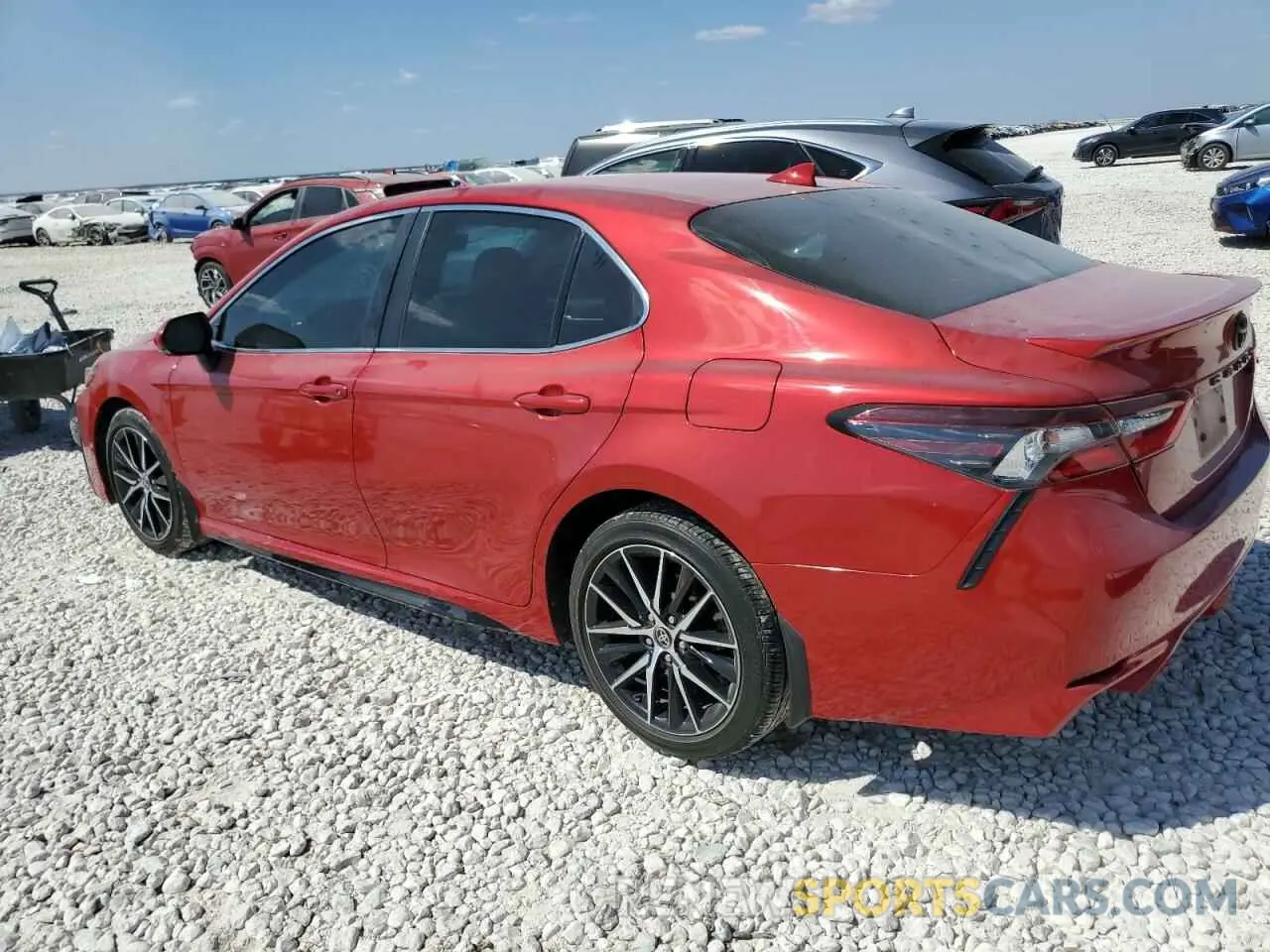 2 Фотография поврежденного автомобиля 4T1G11AK0NU068246 TOYOTA CAMRY 2022
