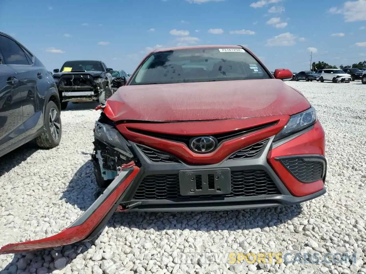 5 Фотография поврежденного автомобиля 4T1G11AK0NU068246 TOYOTA CAMRY 2022