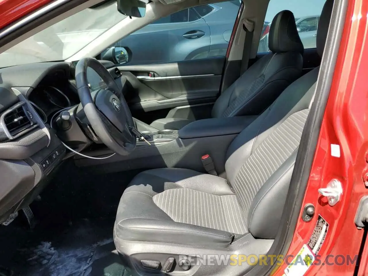 7 Фотография поврежденного автомобиля 4T1G11AK0NU068246 TOYOTA CAMRY 2022