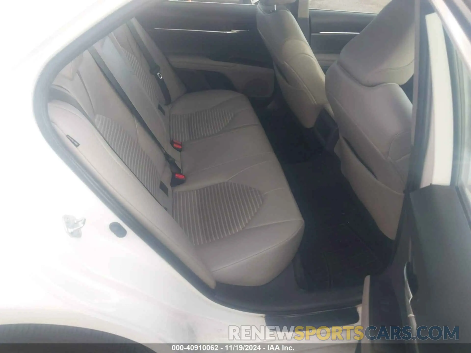 8 Фотография поврежденного автомобиля 4T1G11AK0NU072717 TOYOTA CAMRY 2022