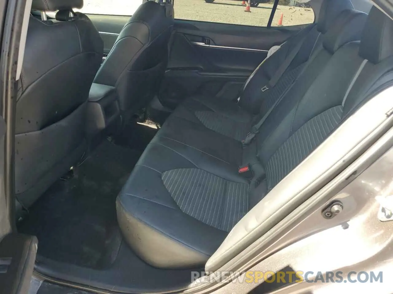 10 Photograph of a damaged car 4T1G11AK0NU624314 TOYOTA CAMRY 2022