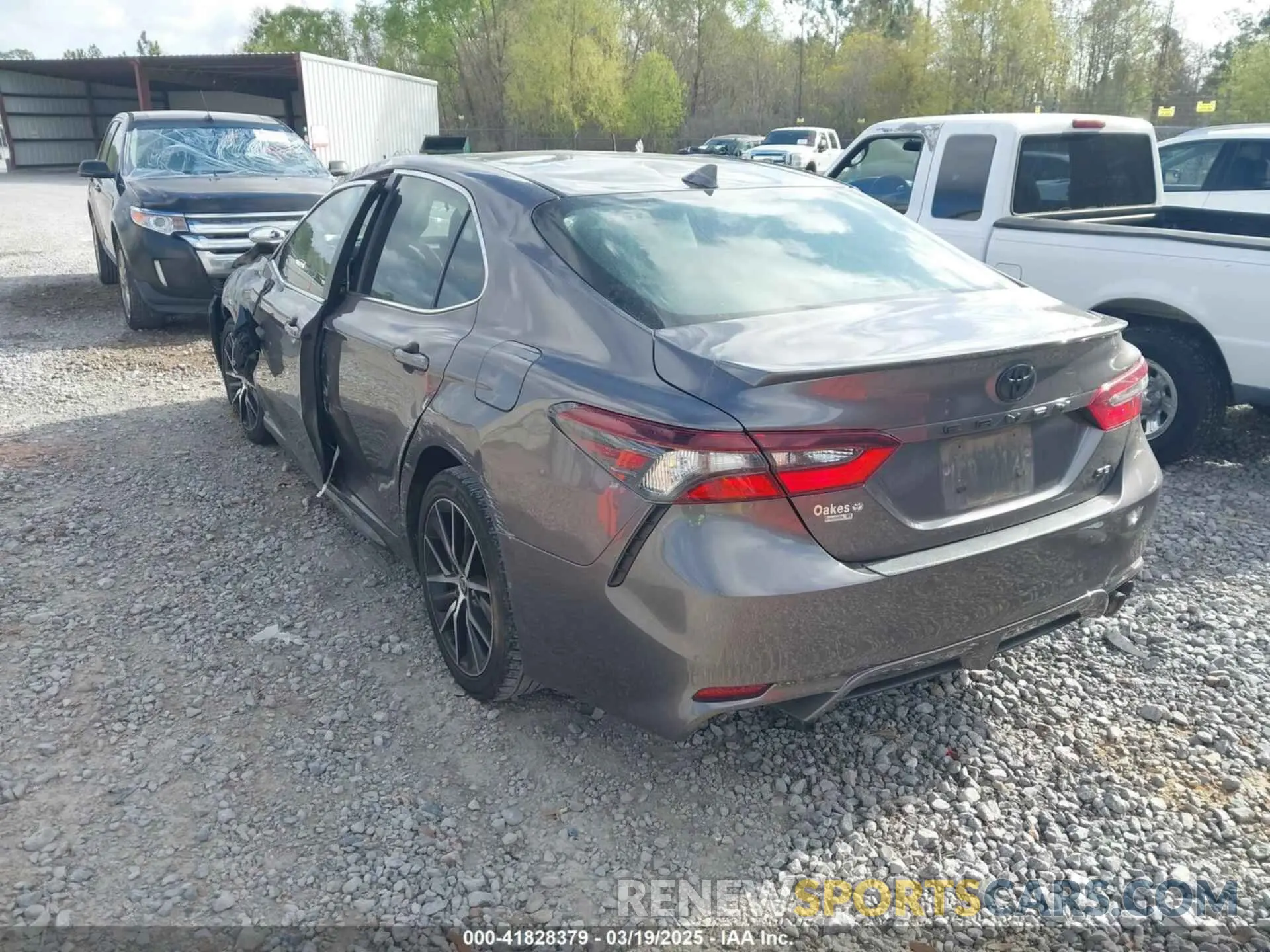 3 Photograph of a damaged car 4T1G11AK0NU634177 TOYOTA CAMRY 2022