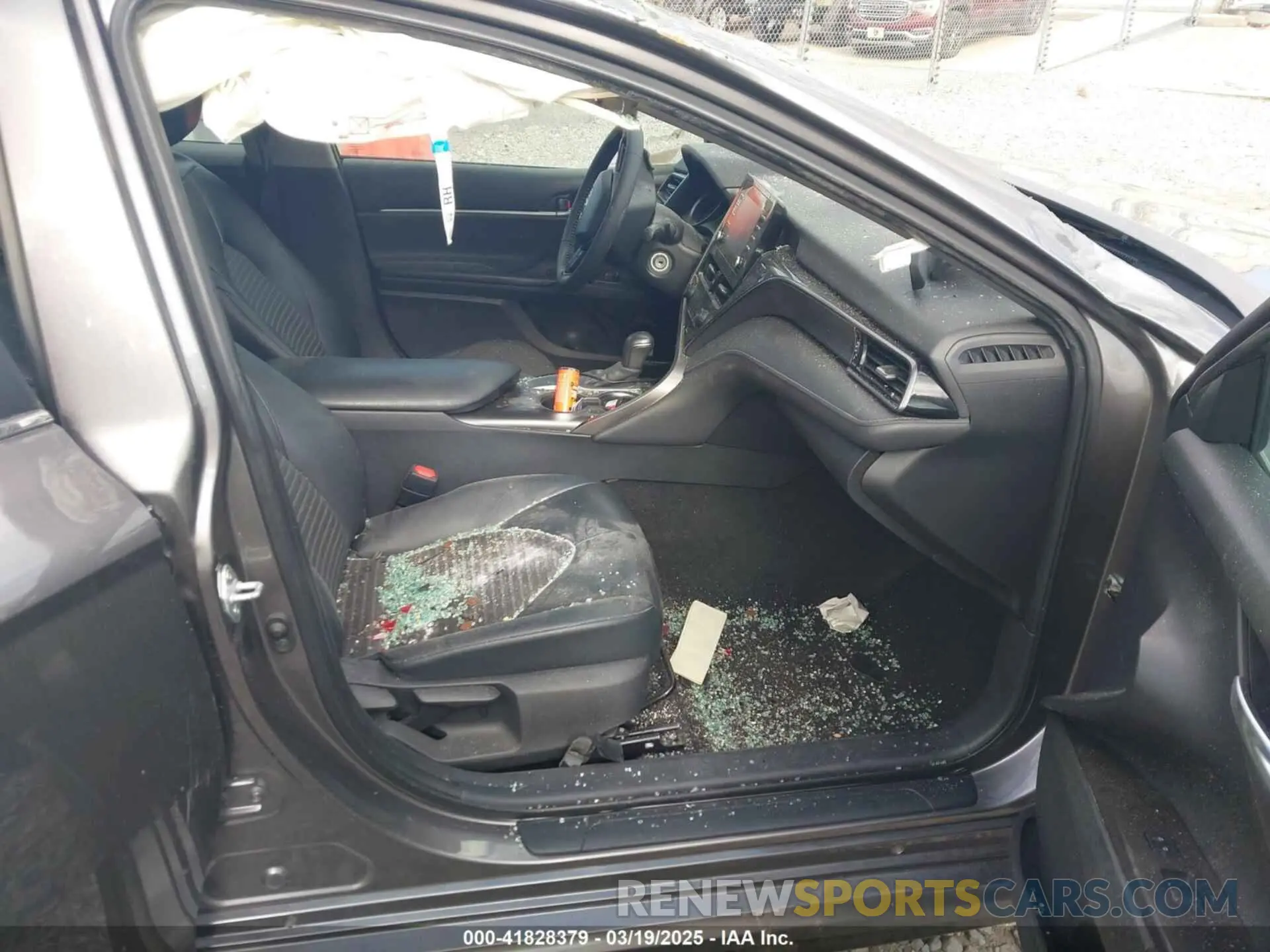 5 Photograph of a damaged car 4T1G11AK0NU634177 TOYOTA CAMRY 2022