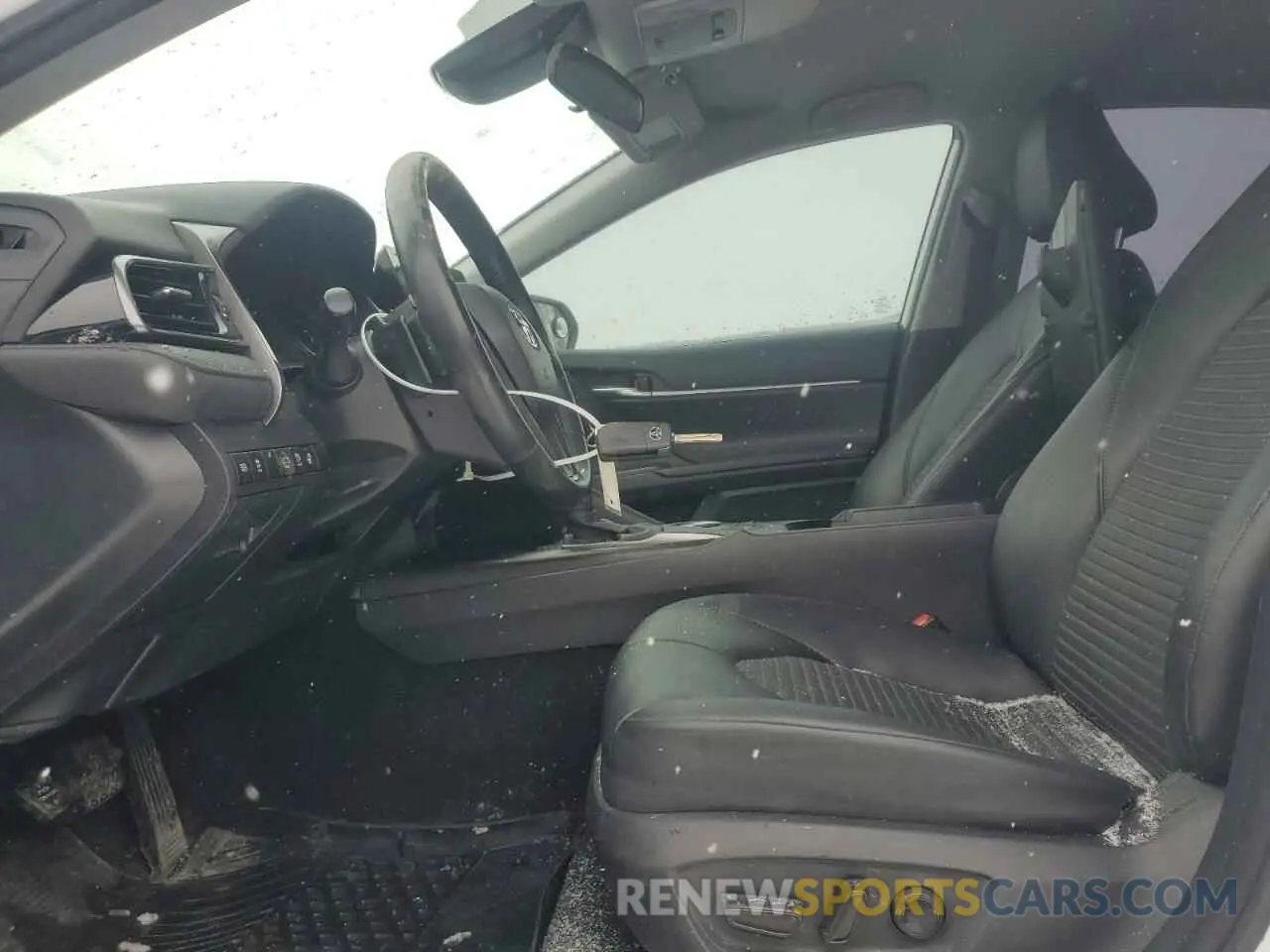 7 Photograph of a damaged car 4T1G11AK1NU043565 TOYOTA CAMRY 2022