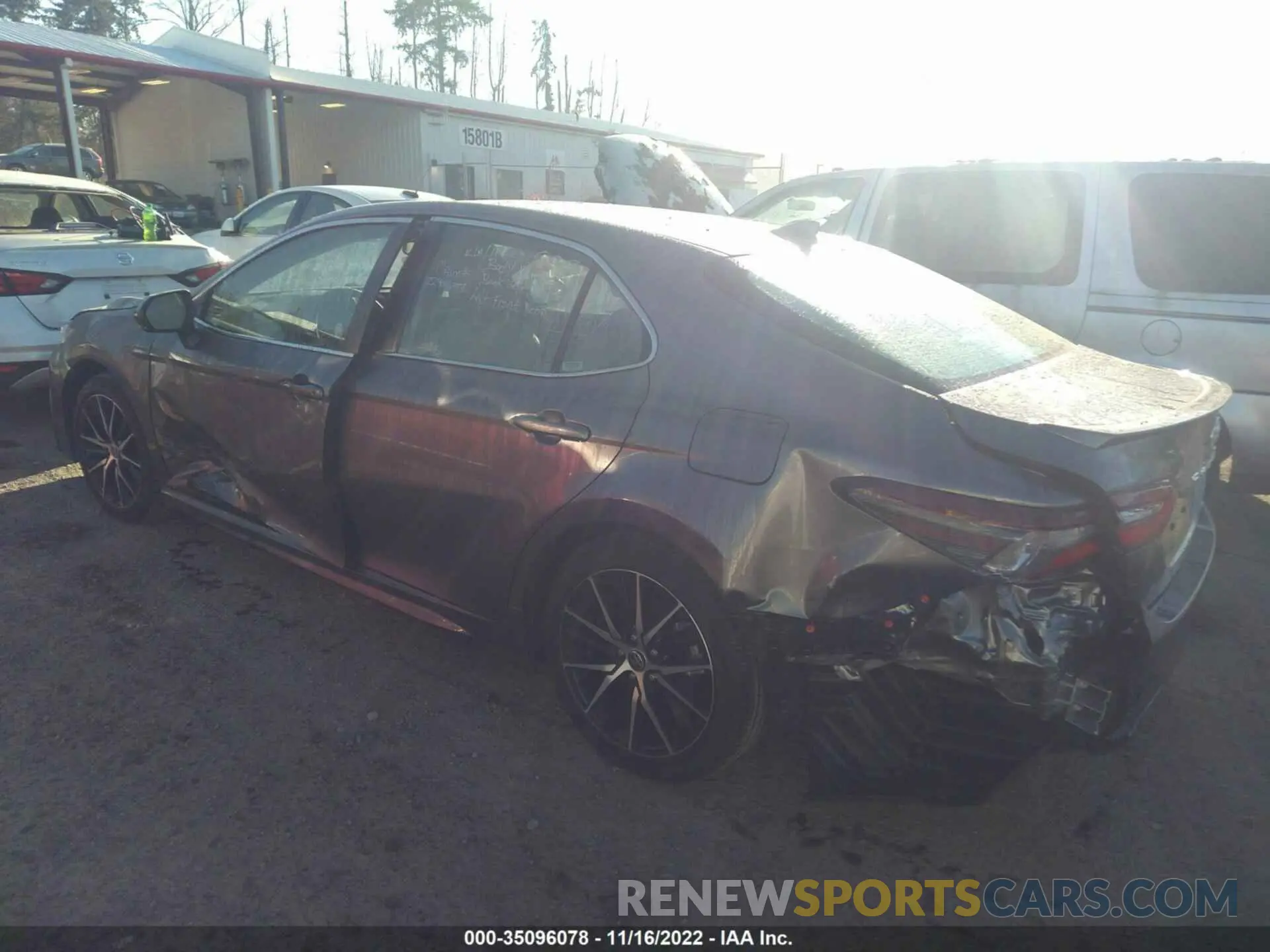3 Фотография поврежденного автомобиля 4T1G11AK1NU074251 TOYOTA CAMRY 2022