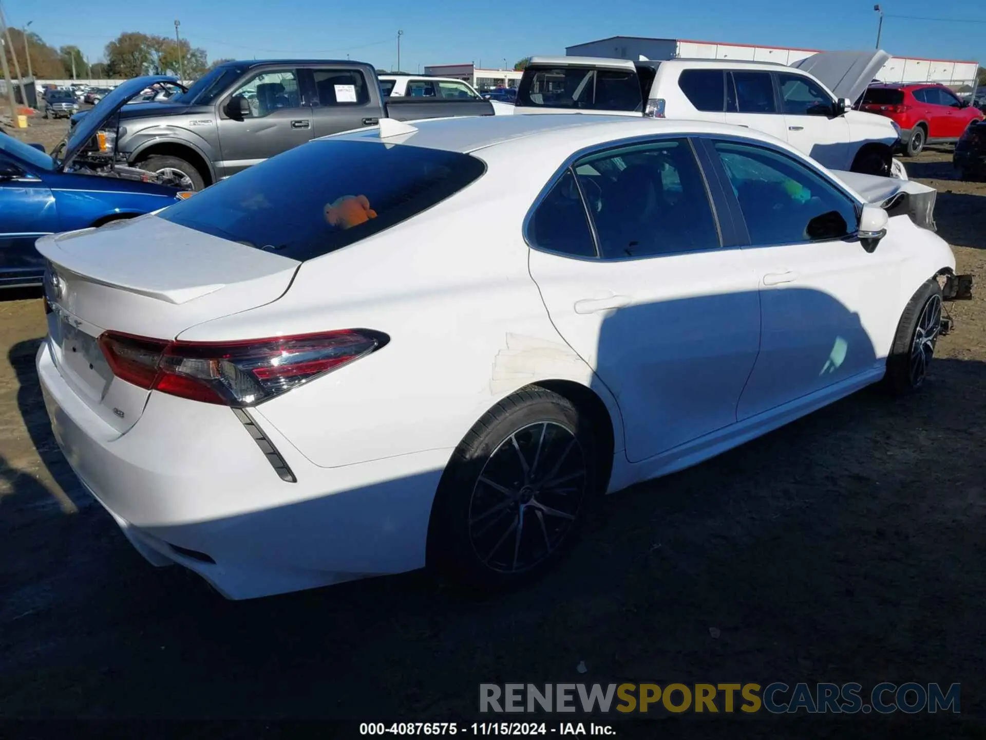 4 Photograph of a damaged car 4T1G11AK1NU639694 TOYOTA CAMRY 2022