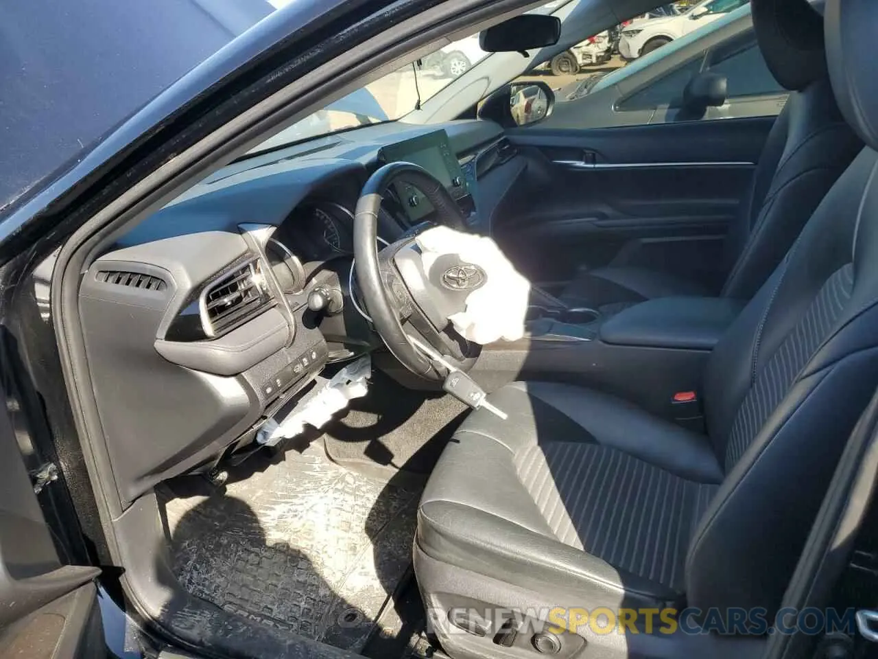 7 Фотография поврежденного автомобиля 4T1G11AK1NU653692 TOYOTA CAMRY 2022