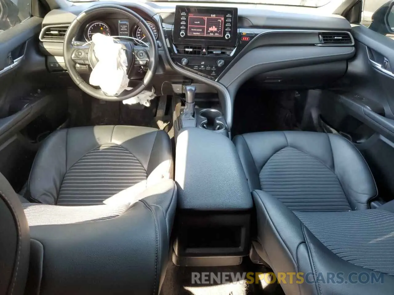 8 Фотография поврежденного автомобиля 4T1G11AK1NU653692 TOYOTA CAMRY 2022