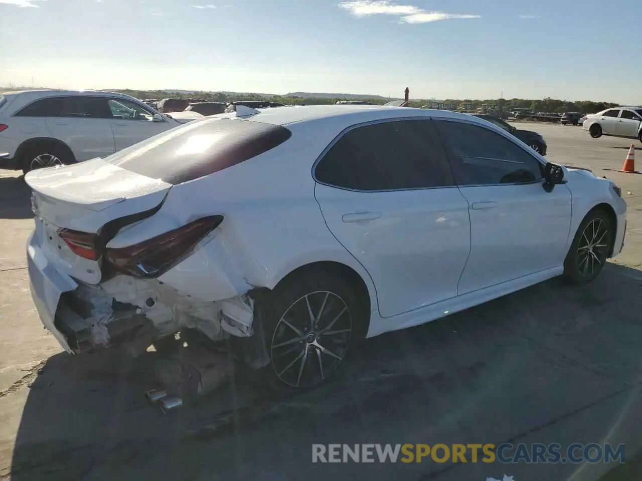 3 Photograph of a damaged car 4T1G11AK1NU655359 TOYOTA CAMRY 2022