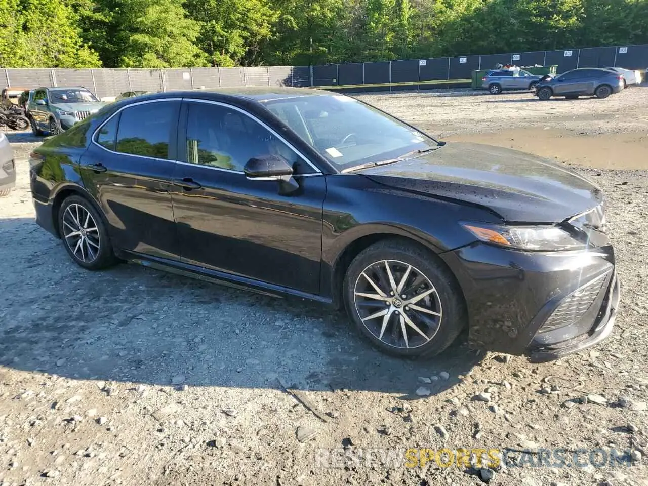 4 Photograph of a damaged car 4T1G11AK1NU662408 TOYOTA CAMRY 2022