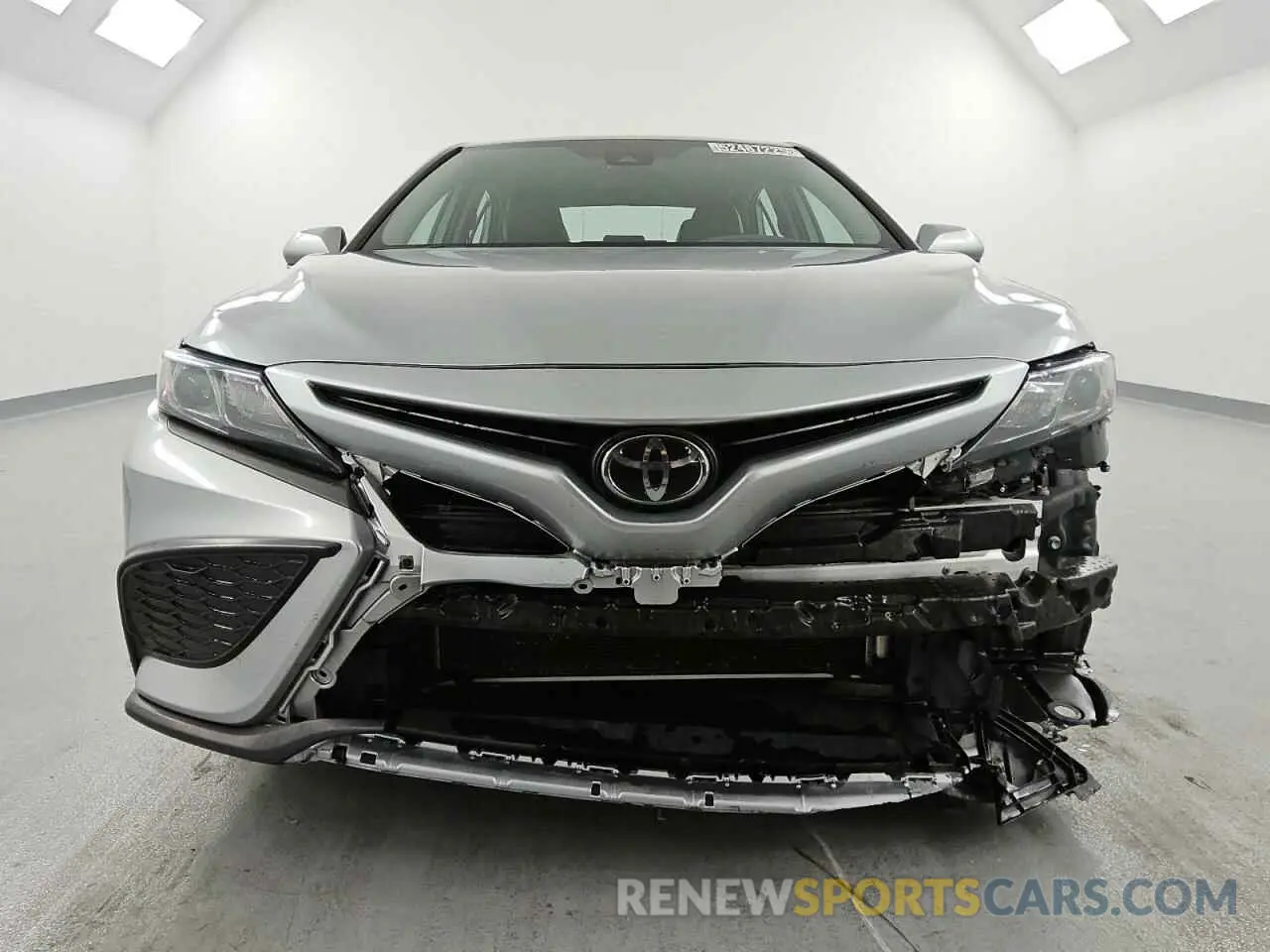 5 Фотография поврежденного автомобиля 4T1G11AK1NU670511 TOYOTA CAMRY 2022