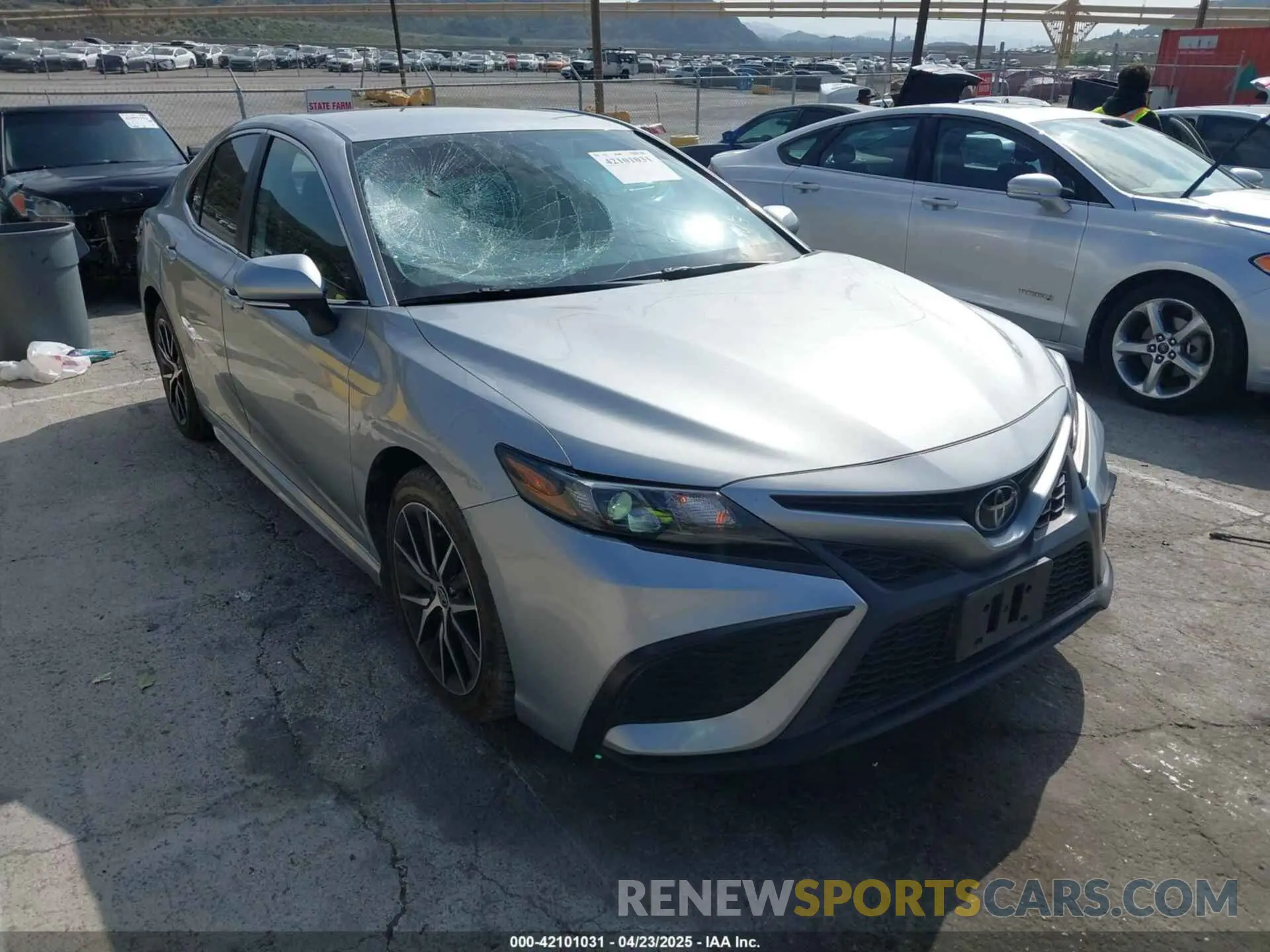 1 Photograph of a damaged car 4T1G11AK1NU680696 TOYOTA CAMRY 2022