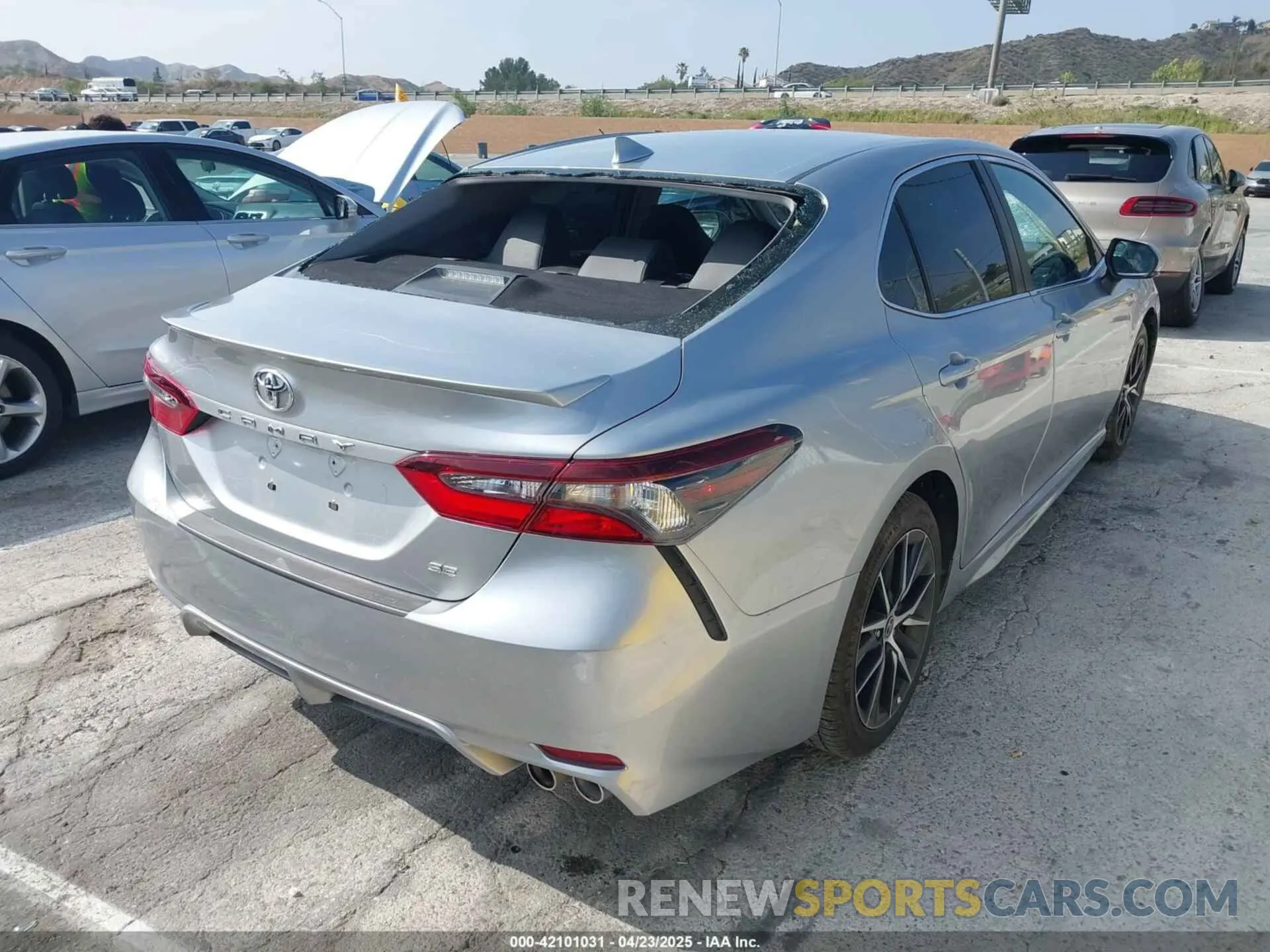 4 Photograph of a damaged car 4T1G11AK1NU680696 TOYOTA CAMRY 2022